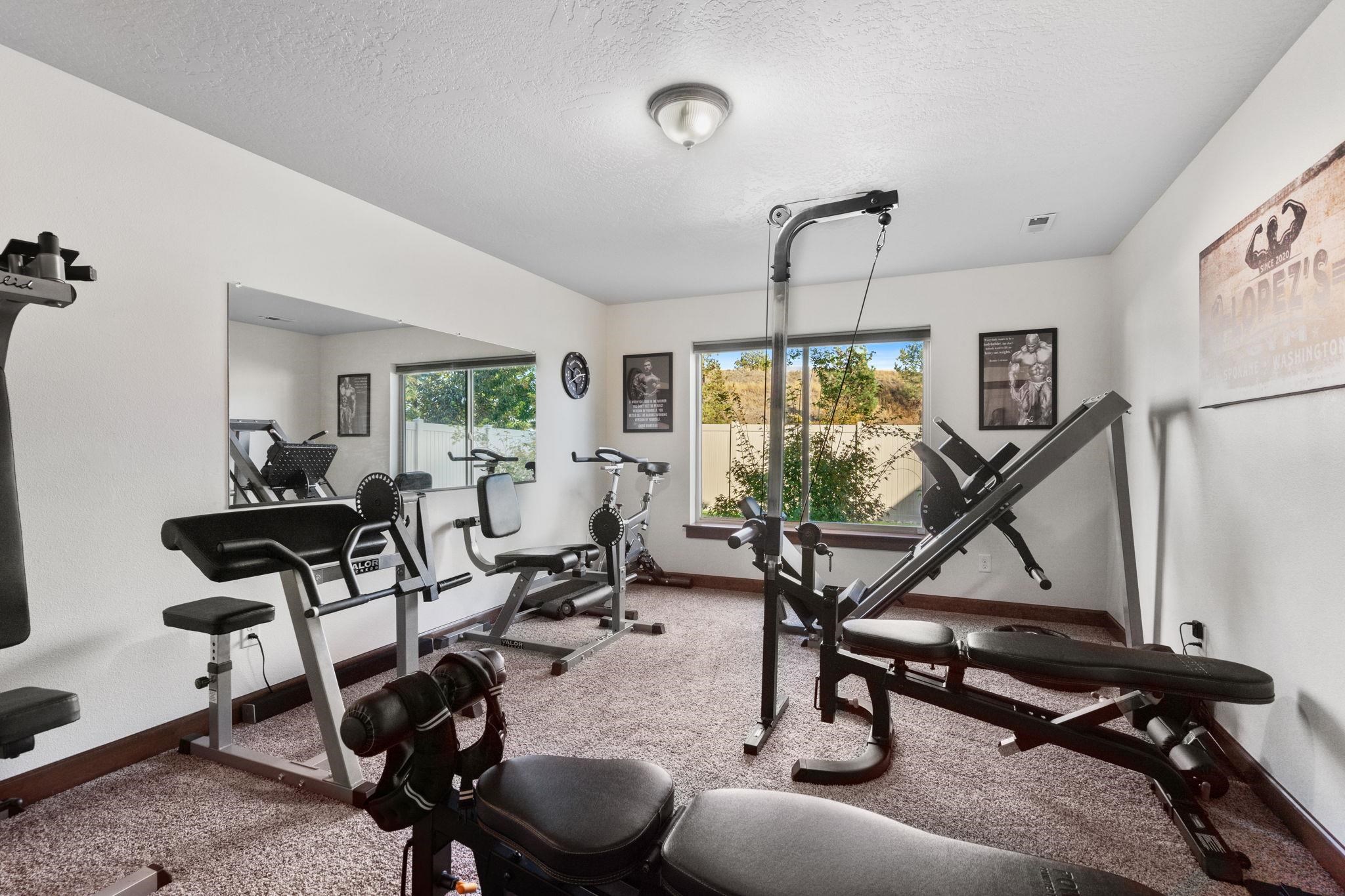 1520 N McKenzie River St - Photo 23