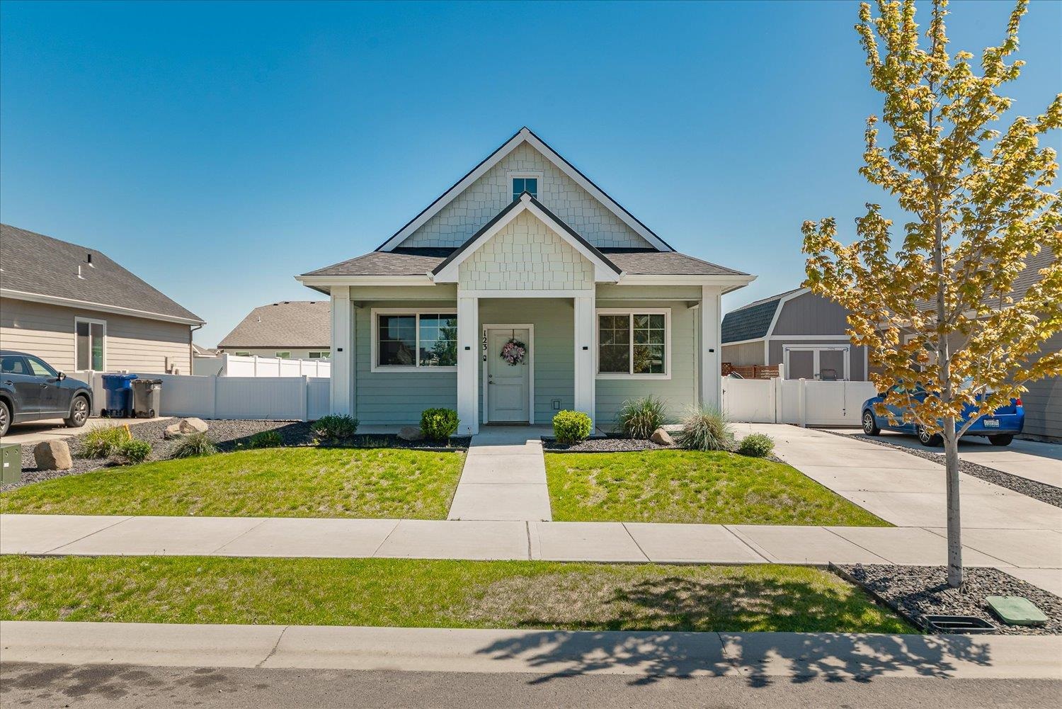 123 S TREELINE St - Photo 1