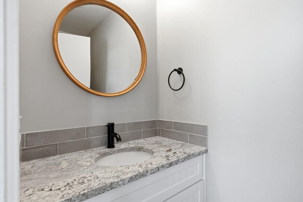 1305 W Viewmont Rd - Photo 19