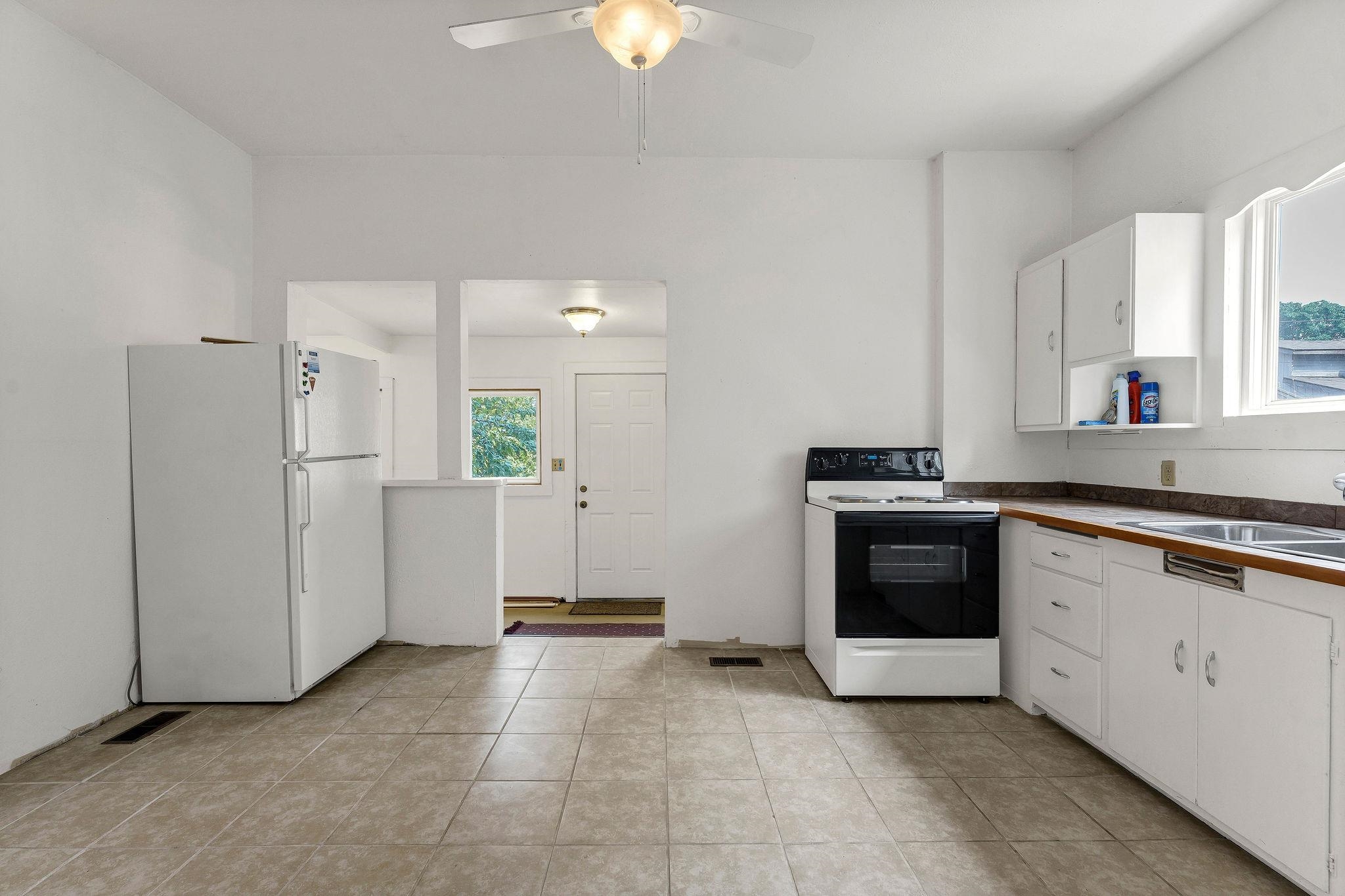 2124 W Boone Ave - Photo 7