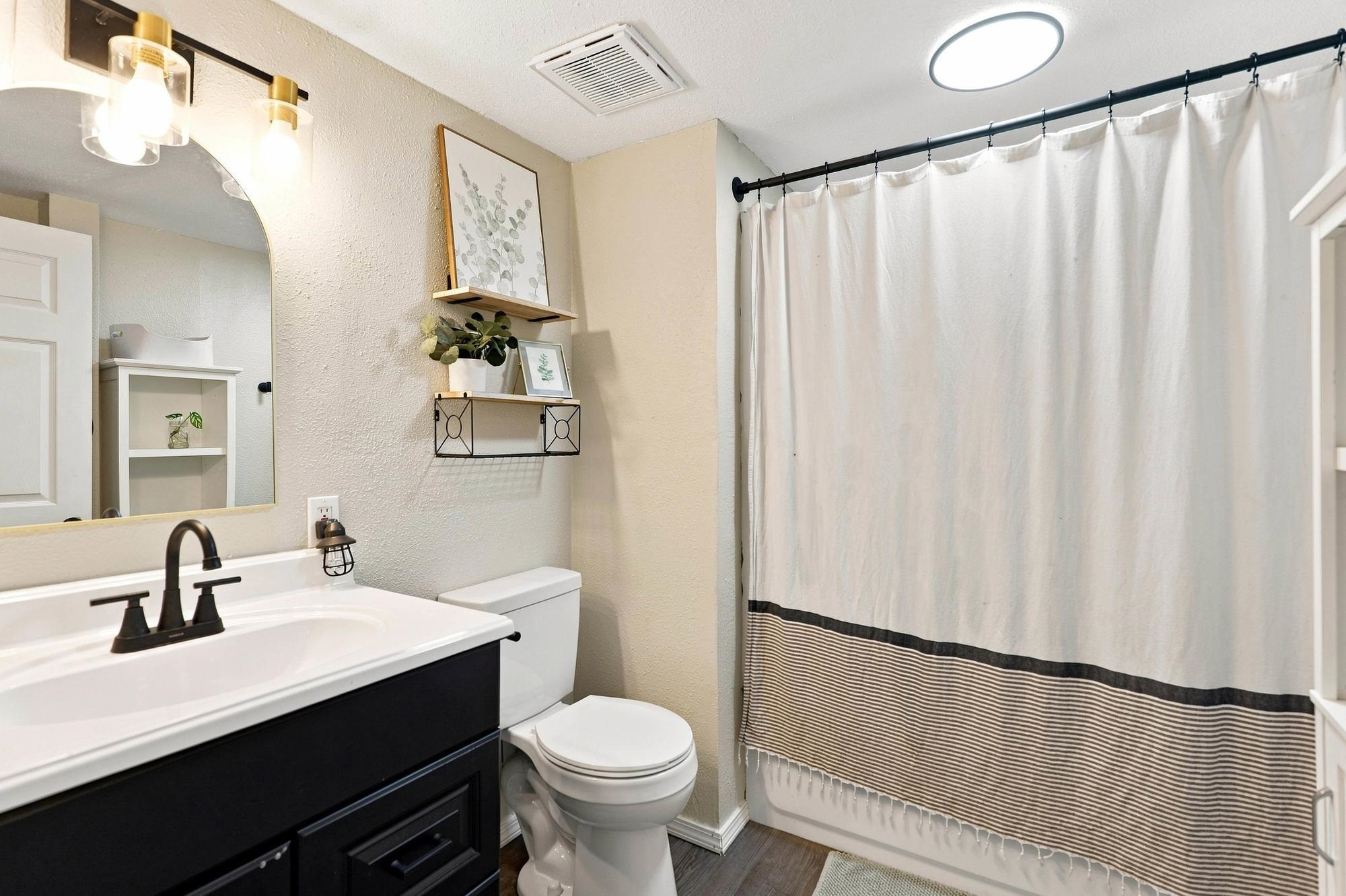 5108 N Maple St - Photo 7