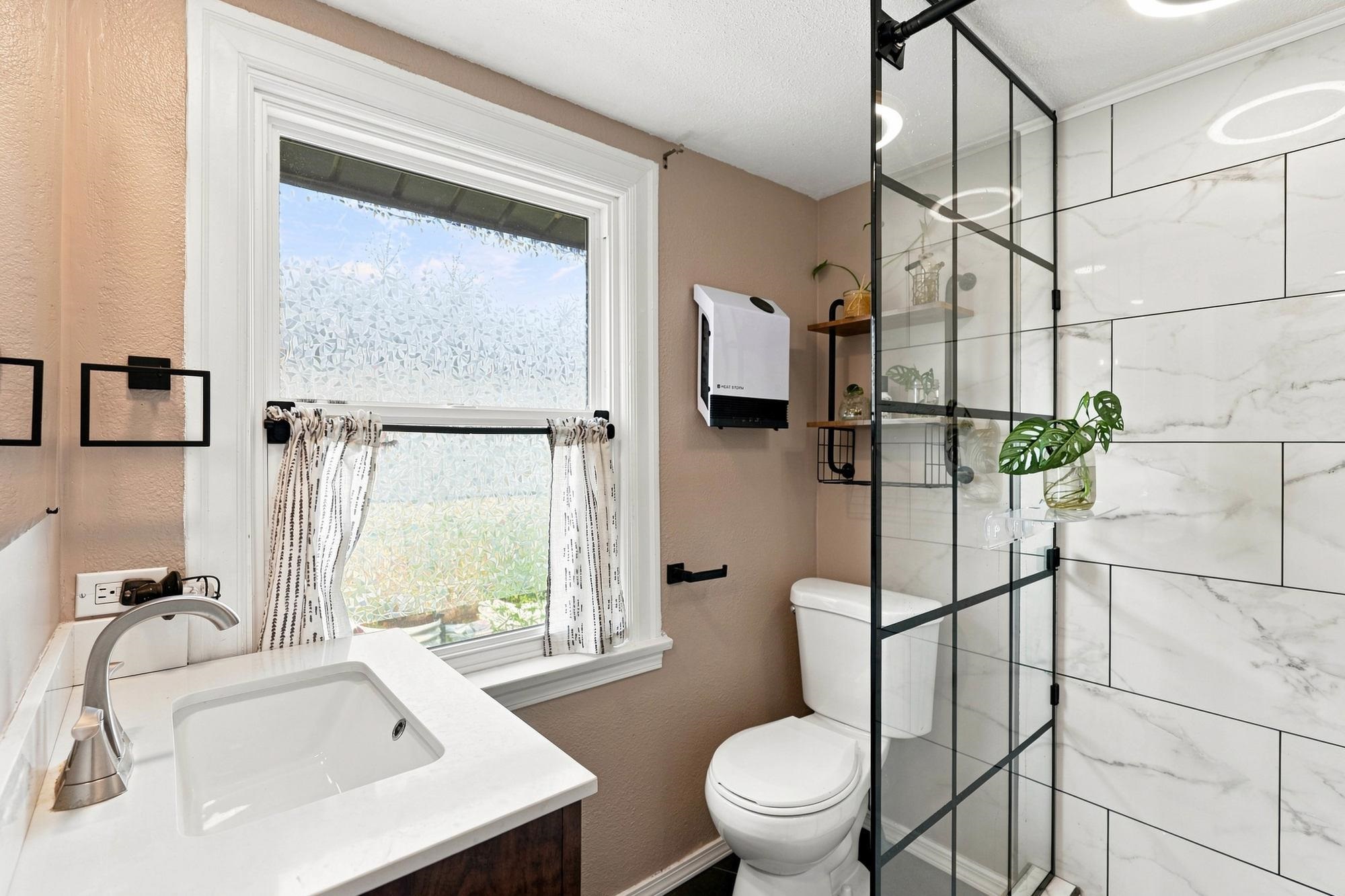 5108 N Maple St - Photo 13