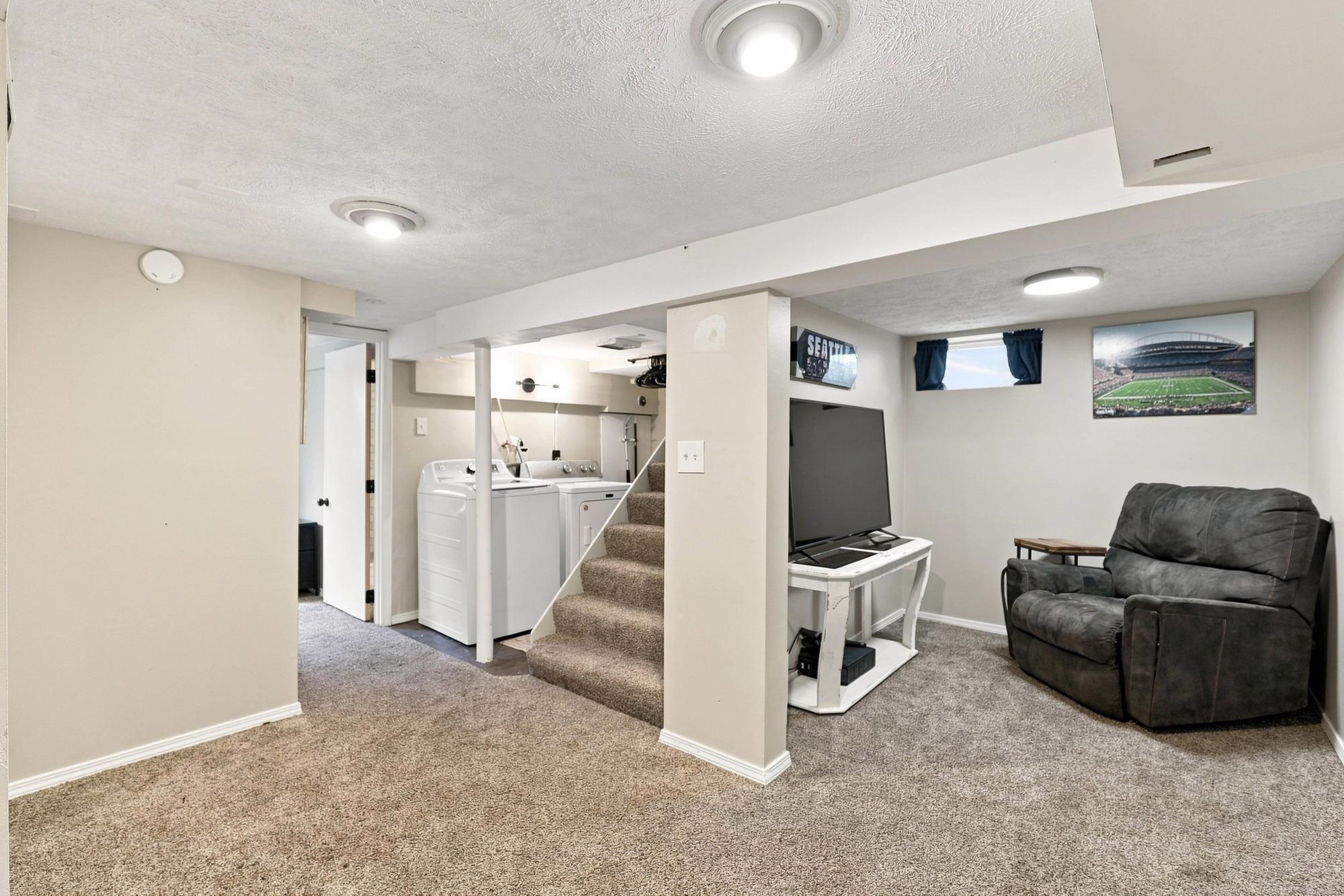 5108 N Maple St - Photo 17