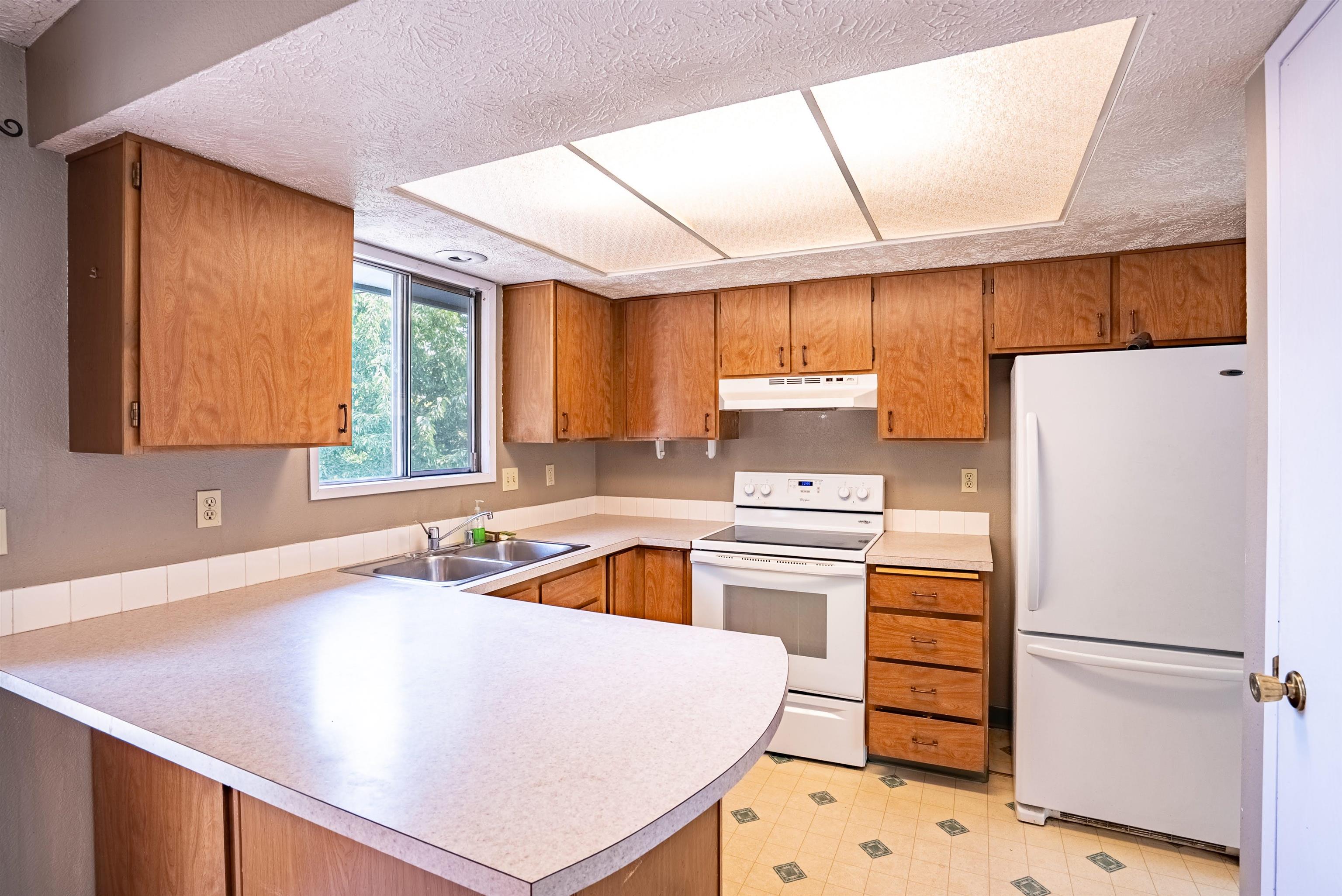 3003 E 15th Ave - Photo 4