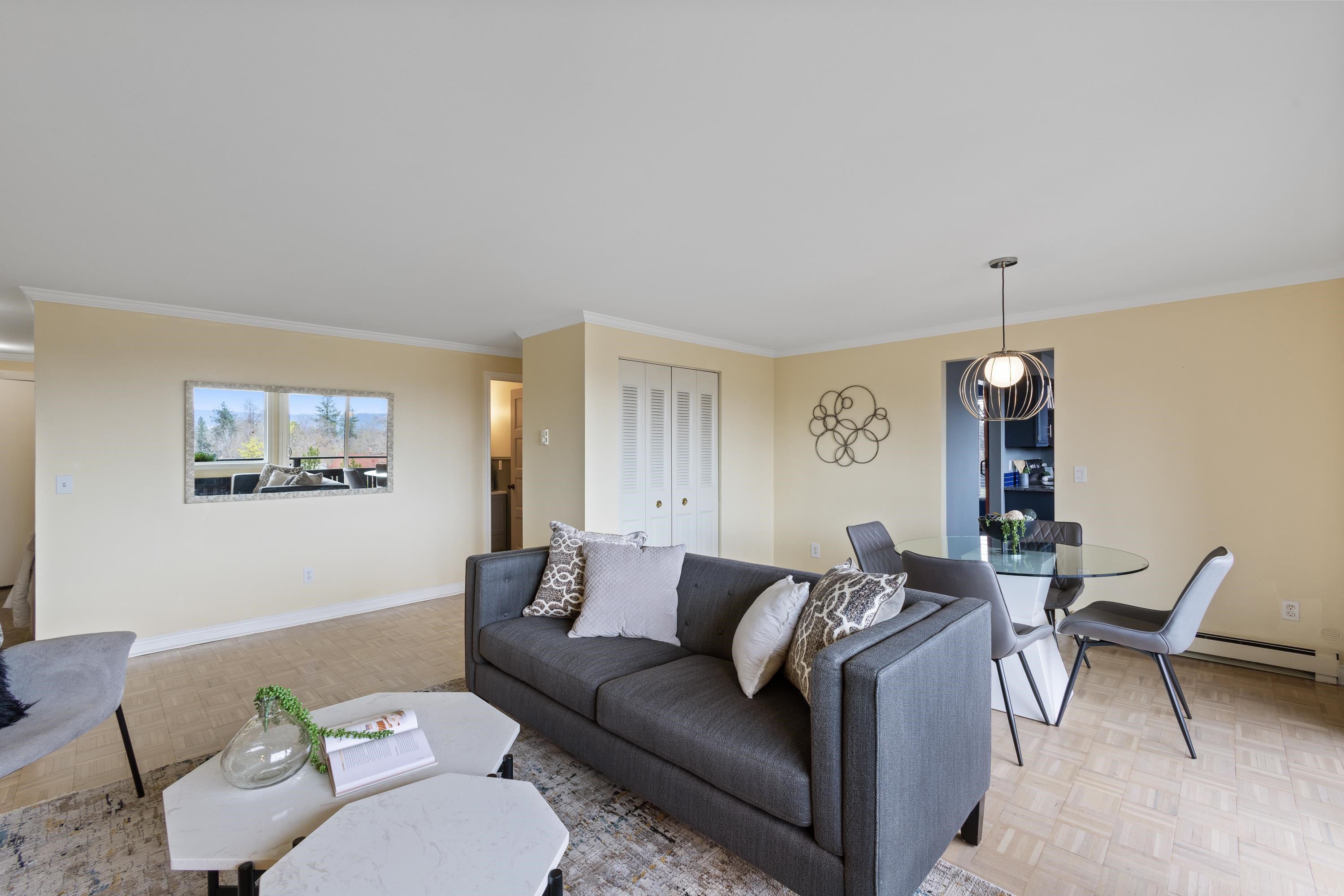 844 W Cliff Dr - Photo 4