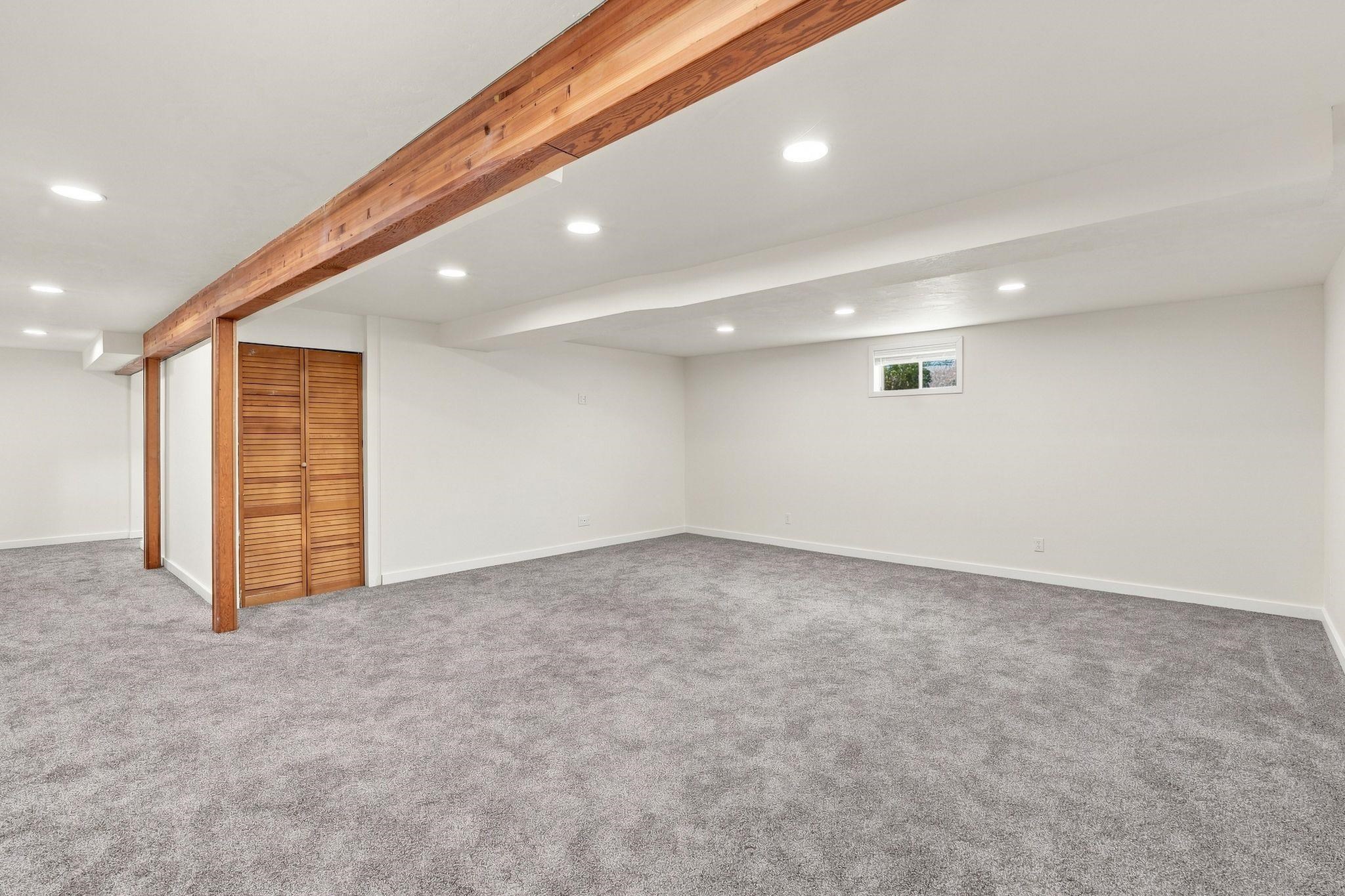 1624 E 49th Ave - Photo 23