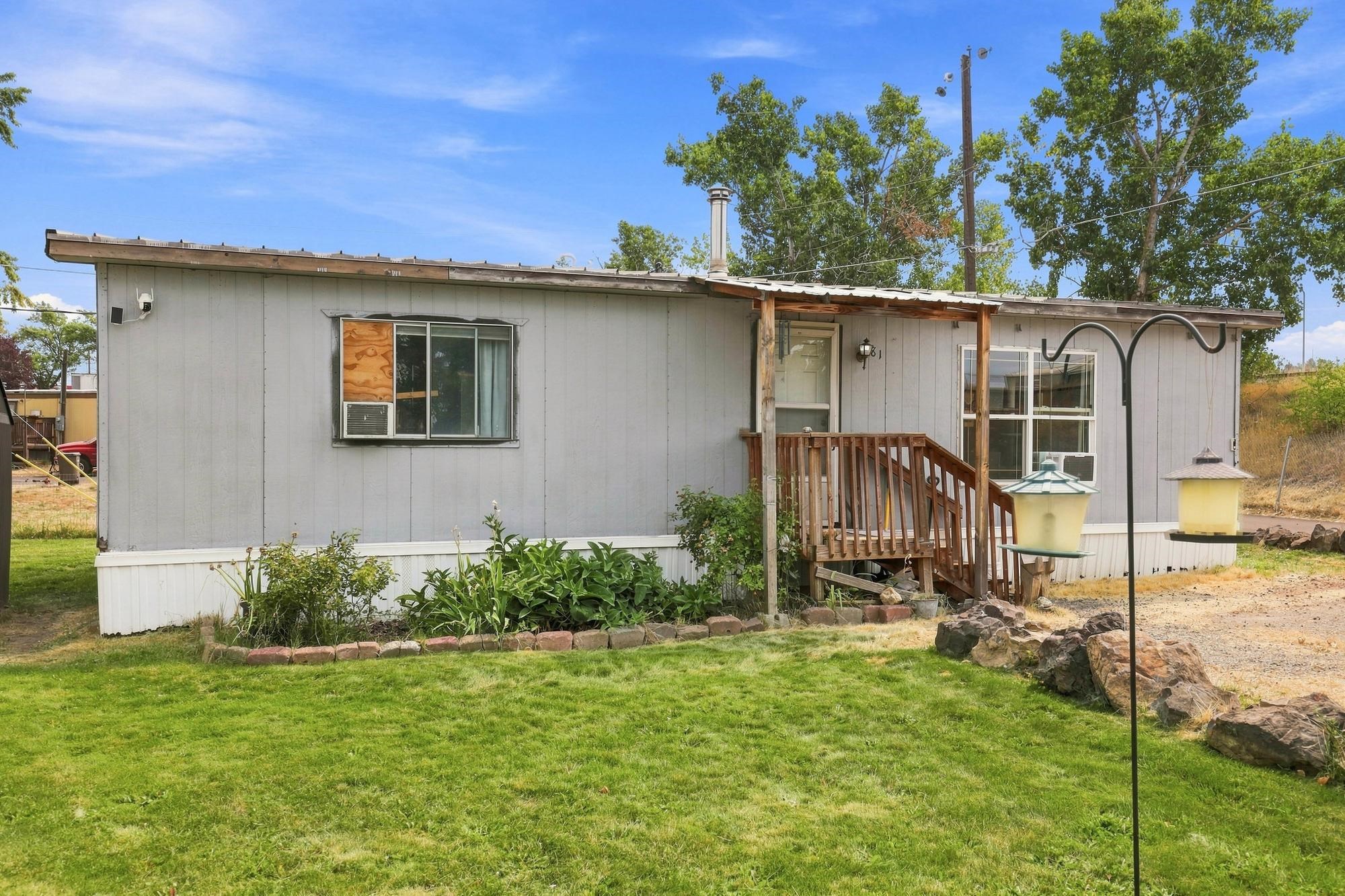 11920 E Mansfield Ave - Photo 3