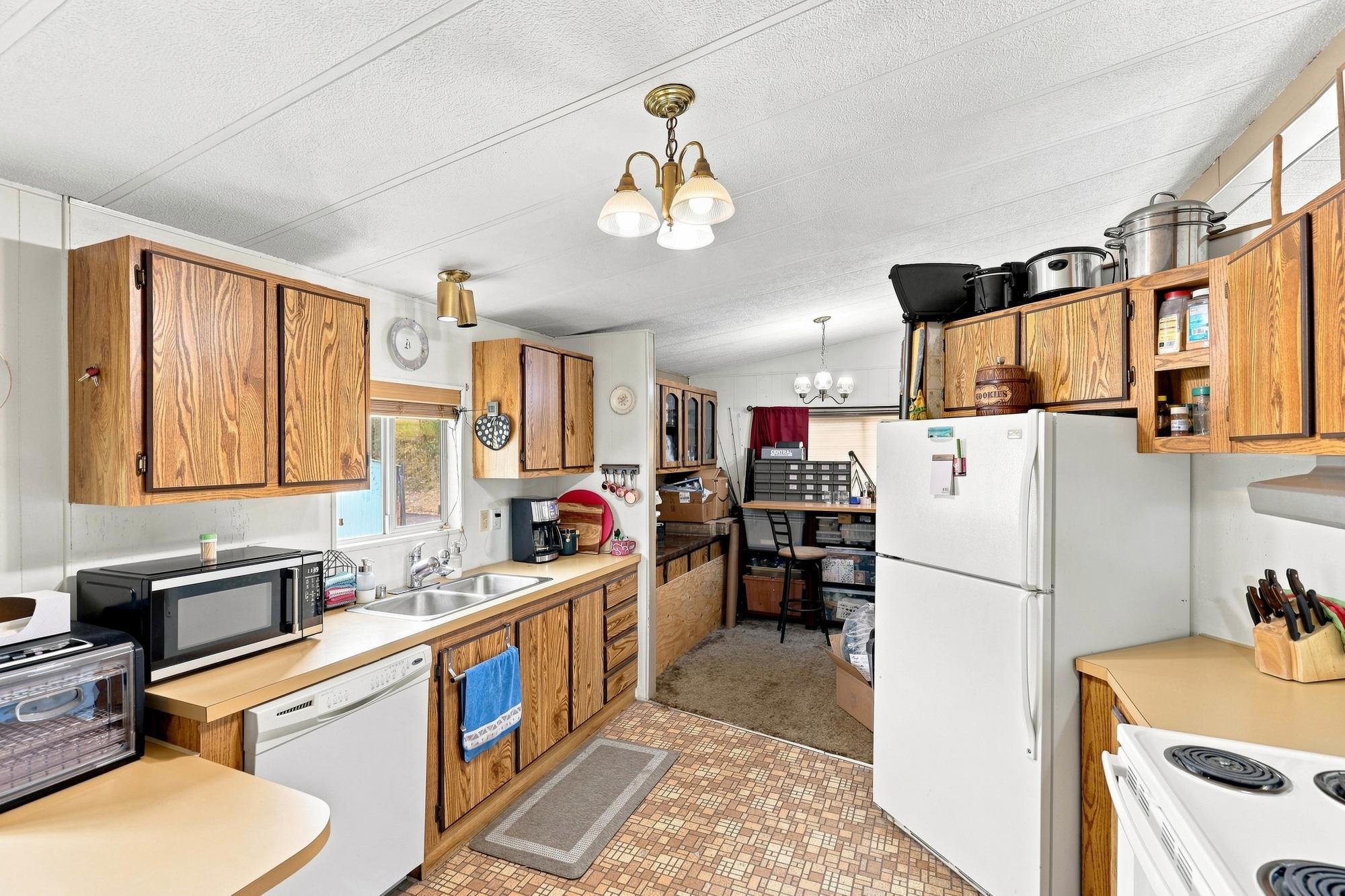 11920 E Mansfield Ave - Photo 10