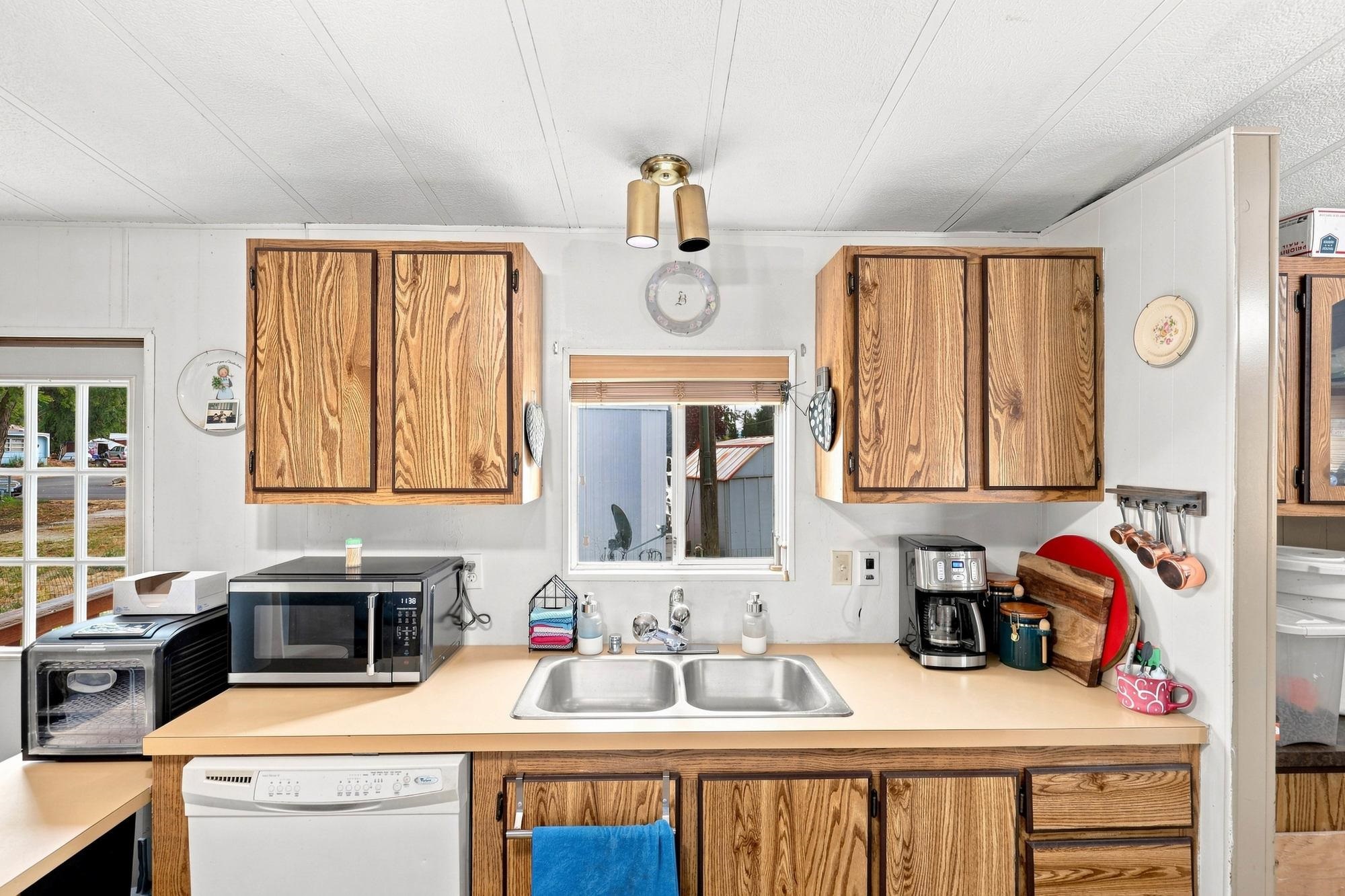 11920 E Mansfield Ave - Photo 14