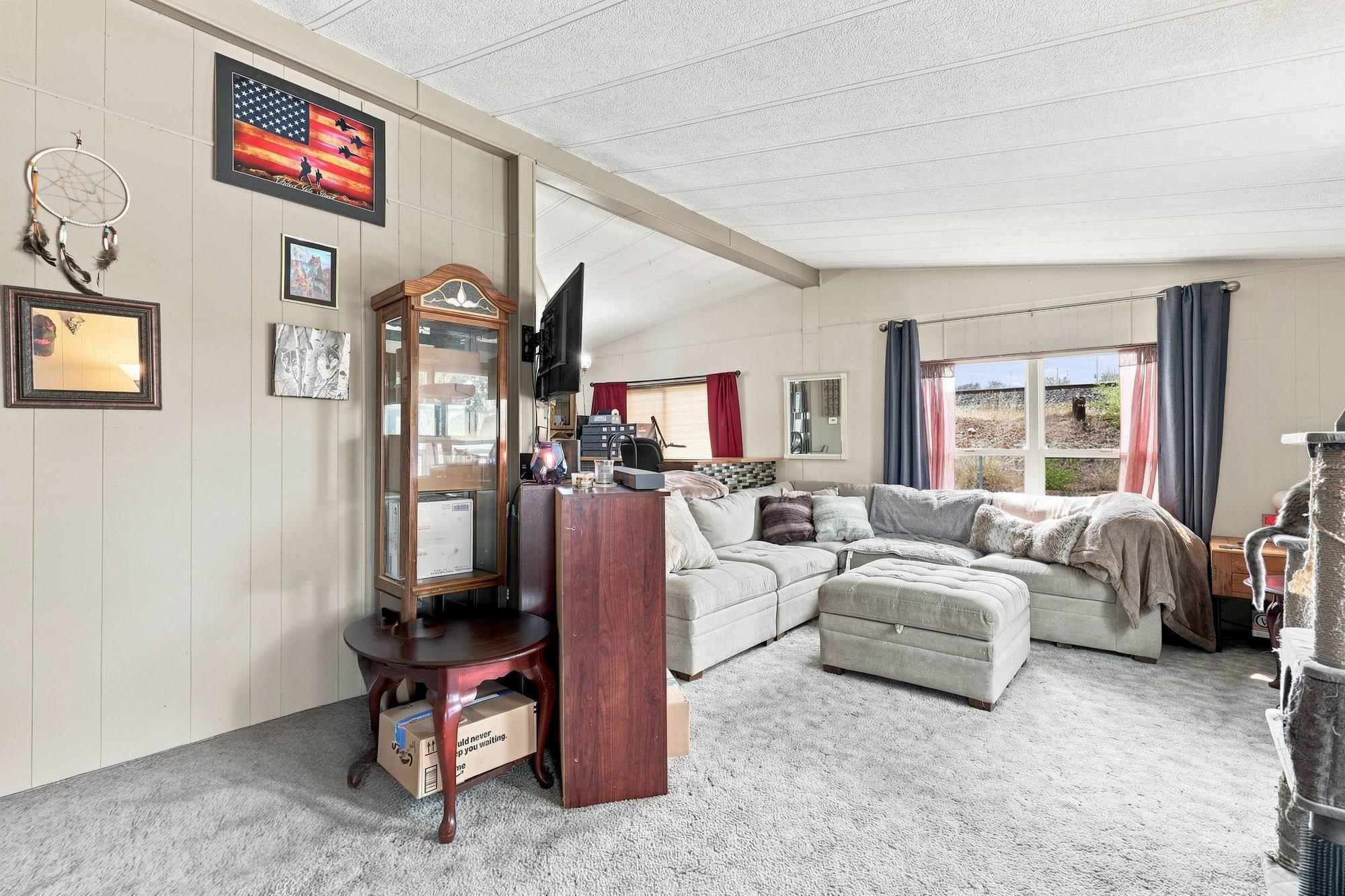 11920 E Mansfield Ave - Photo 6