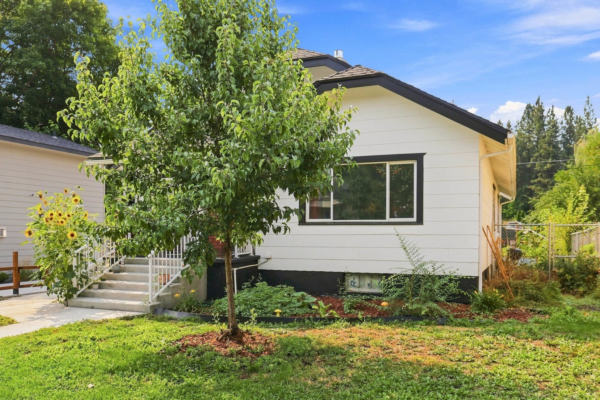 712 E 9th Ave - Photo 3