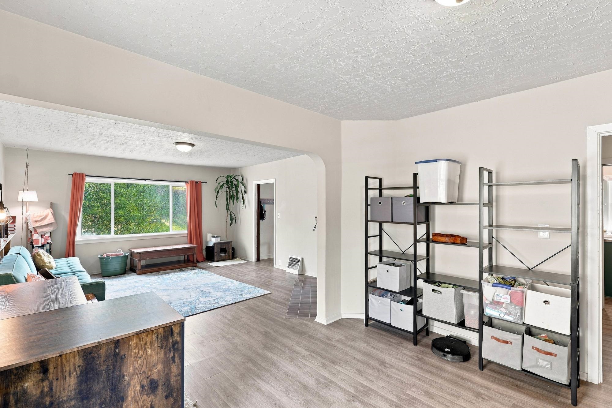 712 E 9th Ave - Photo 5