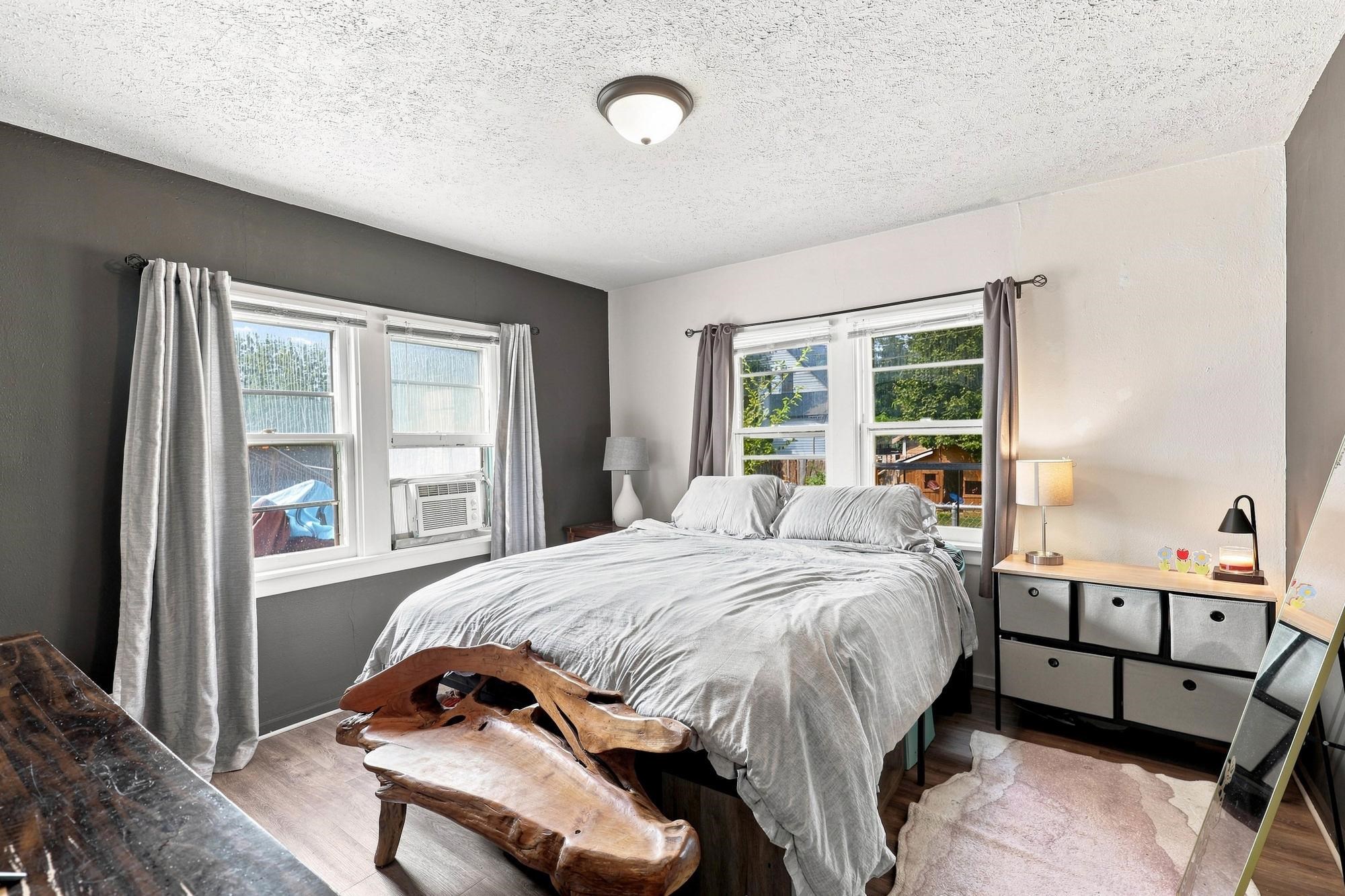 712 E 9th Ave - Photo 8