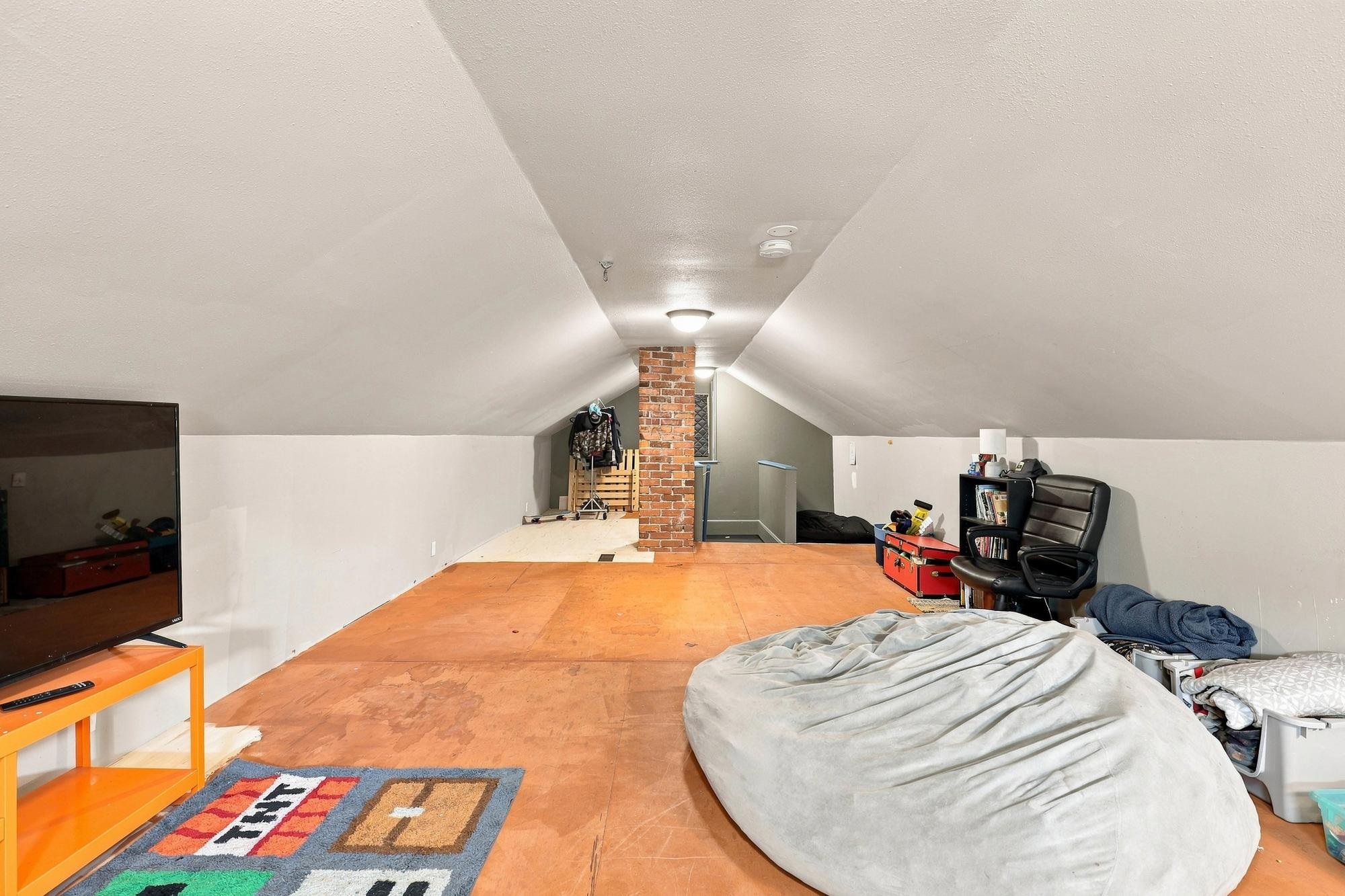 712 E 9th Ave - Photo 14
