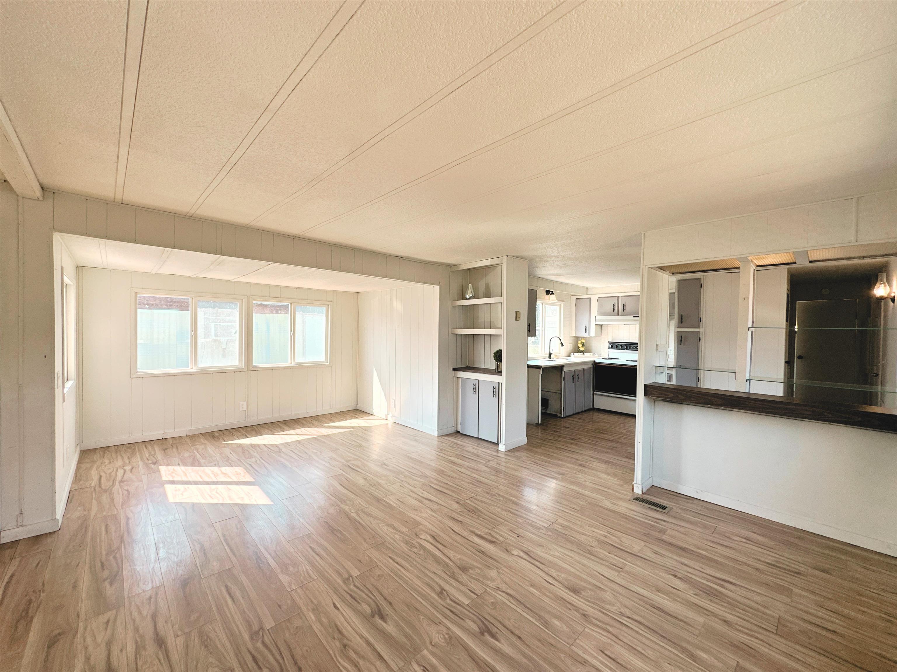 5820 E 4th Ave - Photo 3