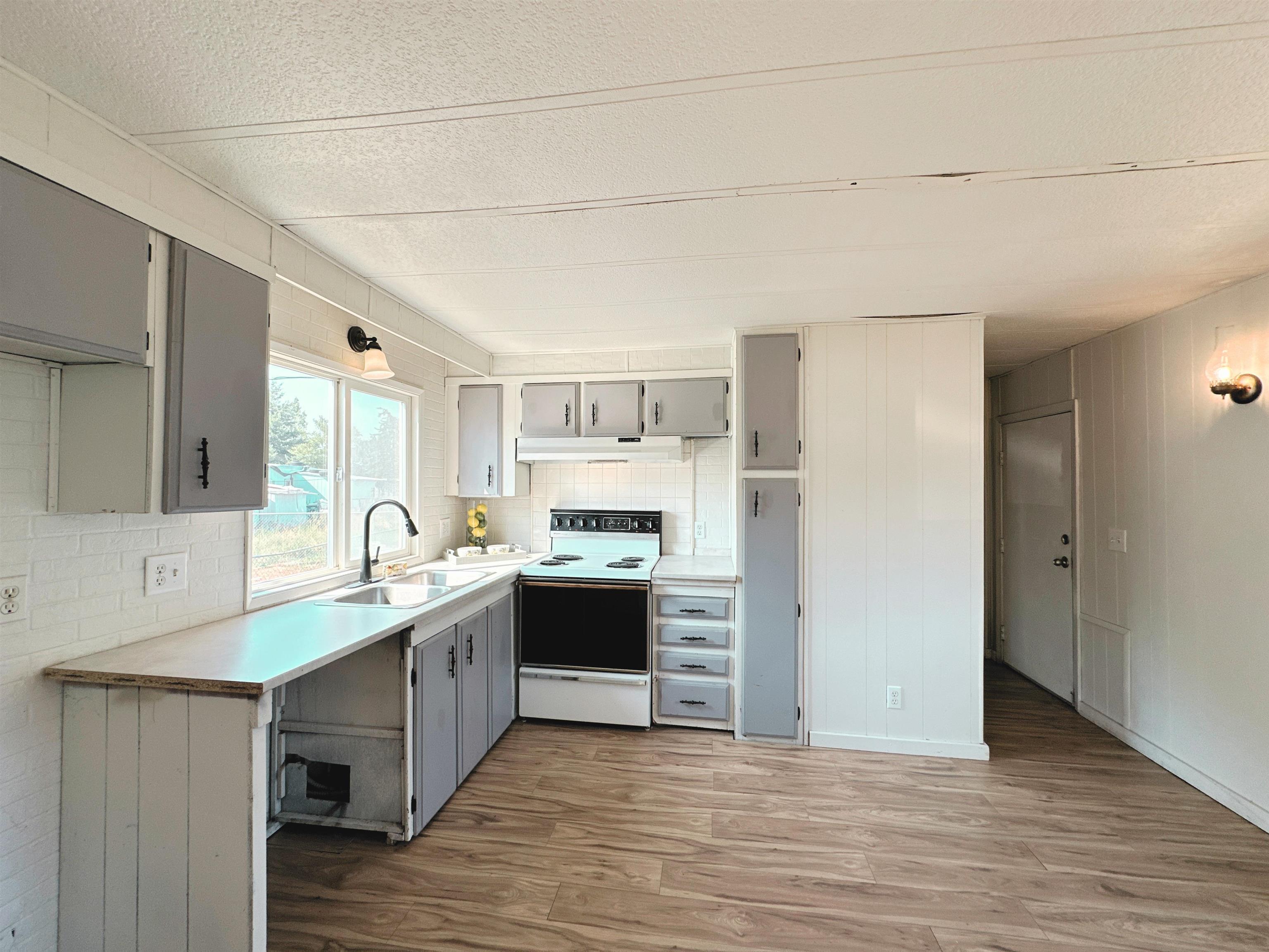 5820 E 4th Ave - Photo 5