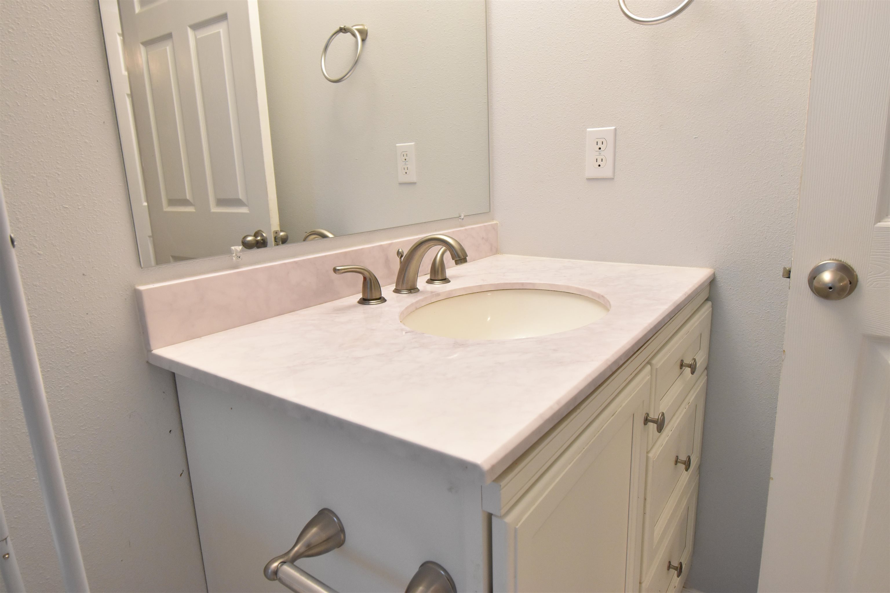14016 E Broadway Ave - Photo 35