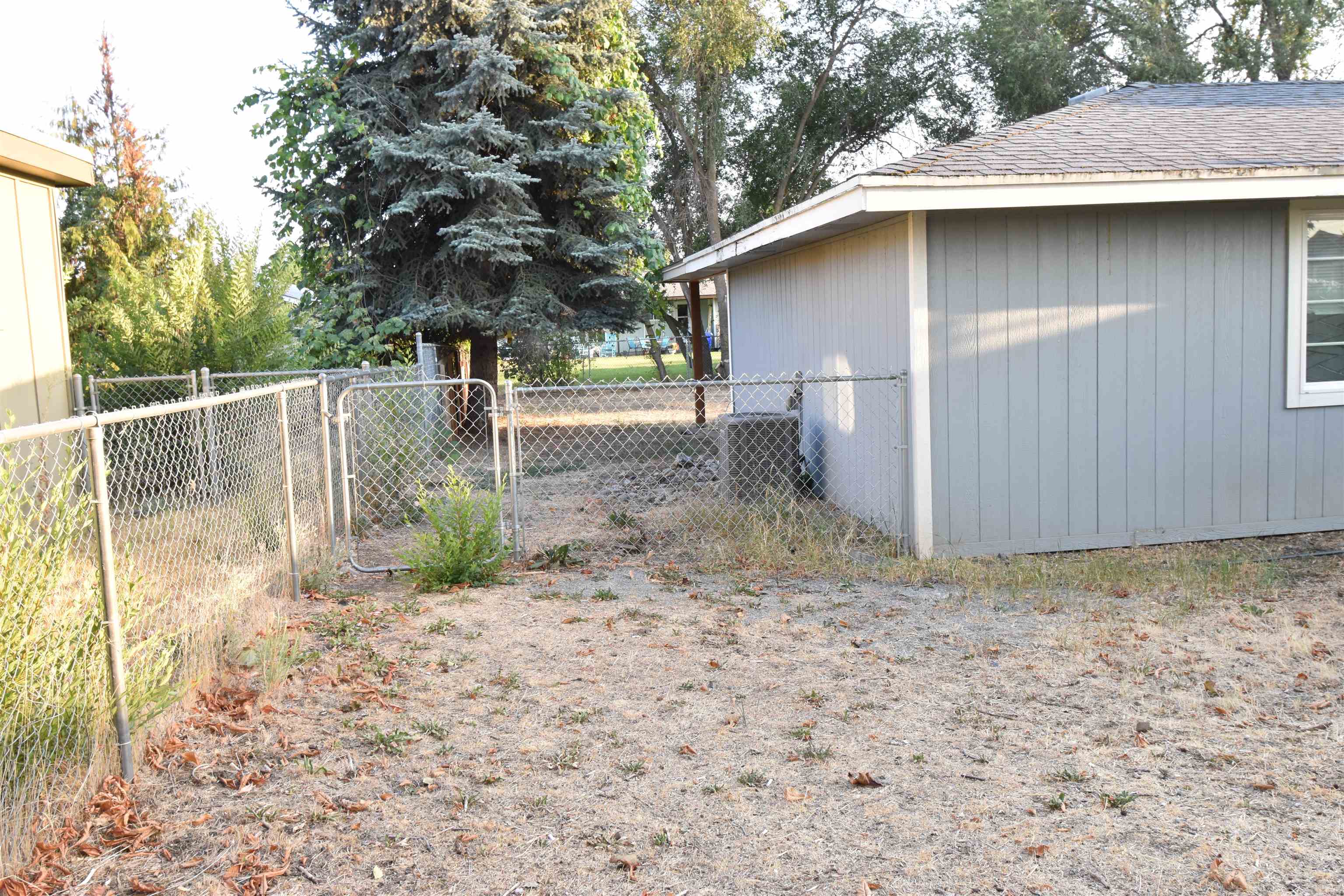14016 E Broadway Ave - Photo 4