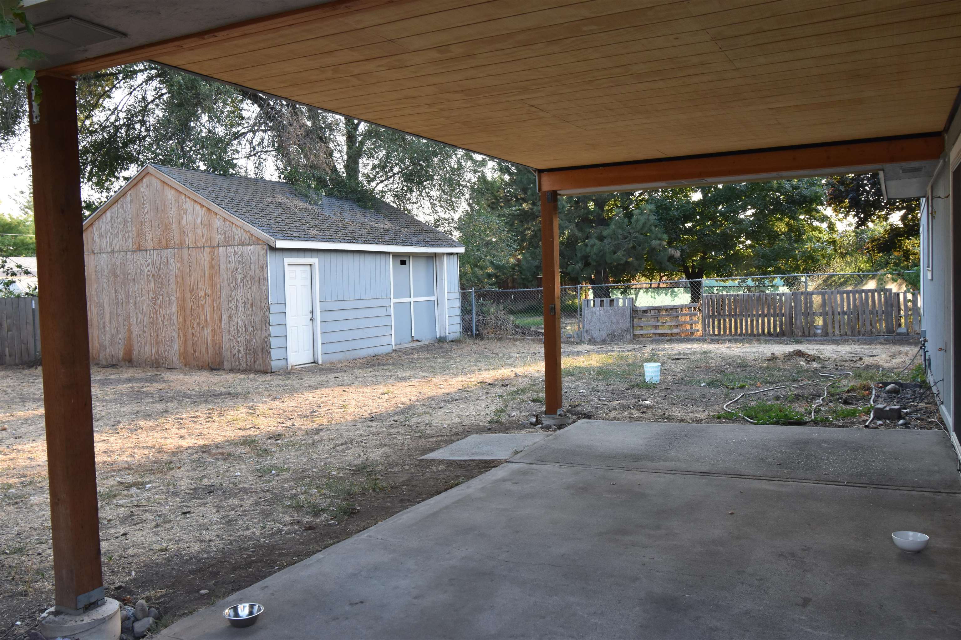 14016 E Broadway Ave - Photo 39