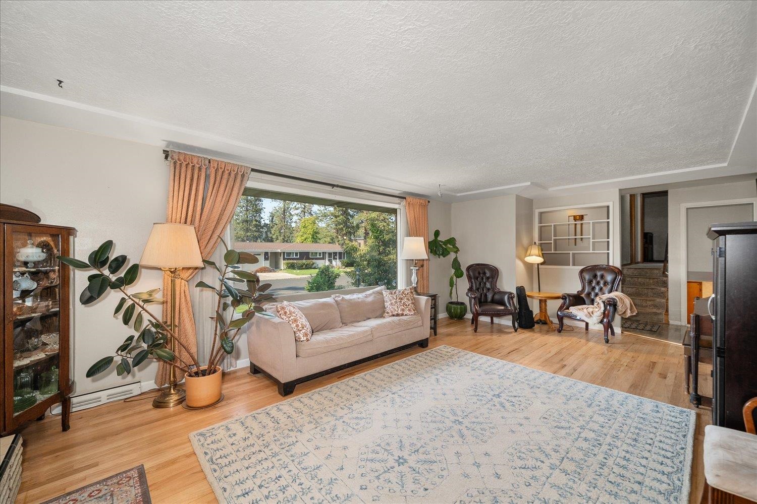 3423 W Elmhurst Ave - Photo 5