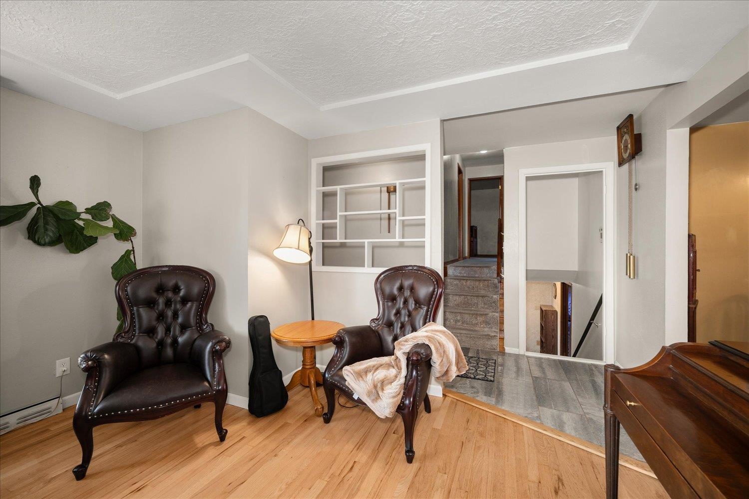 3423 W Elmhurst Ave - Photo 8