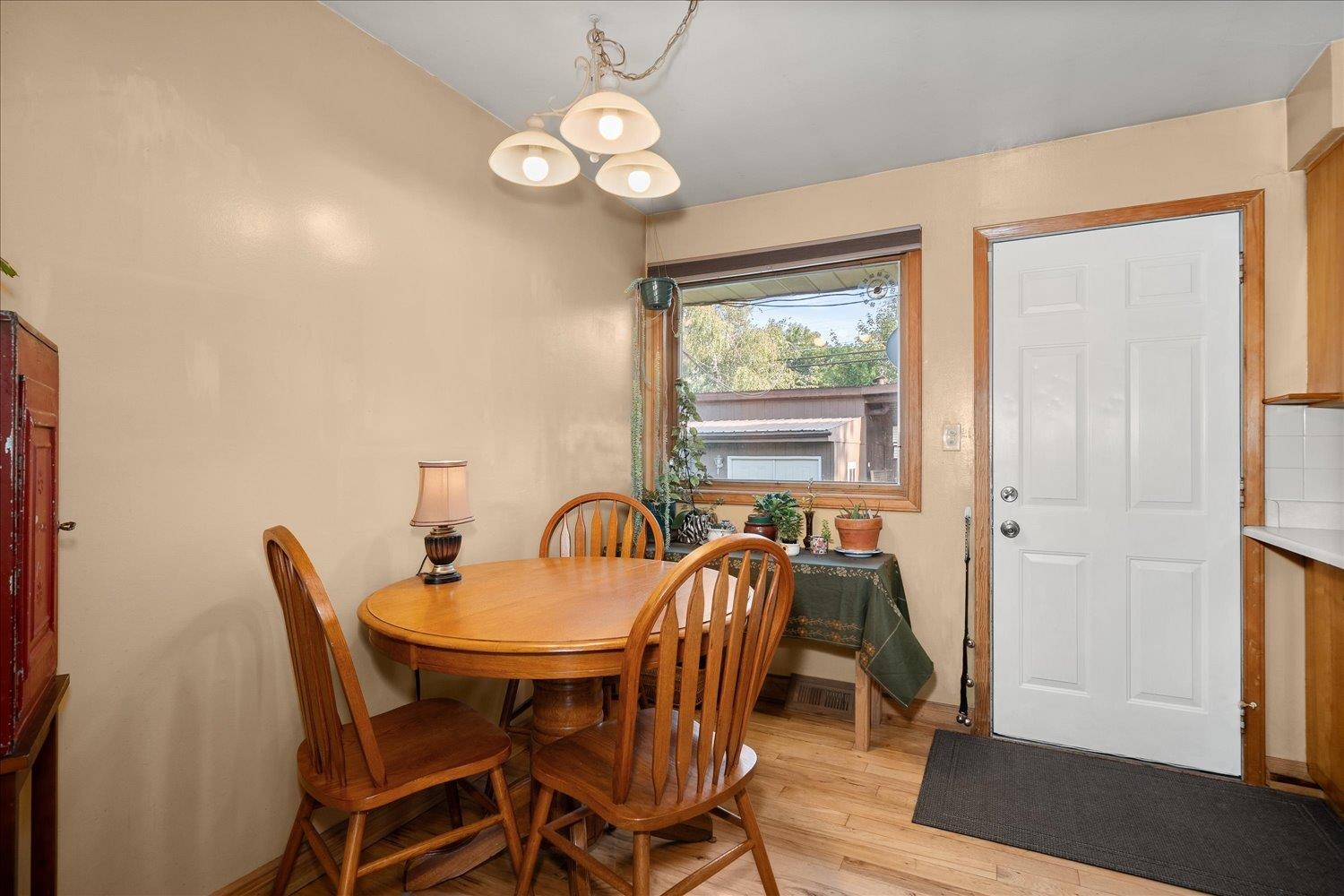 3423 W Elmhurst Ave - Photo 10