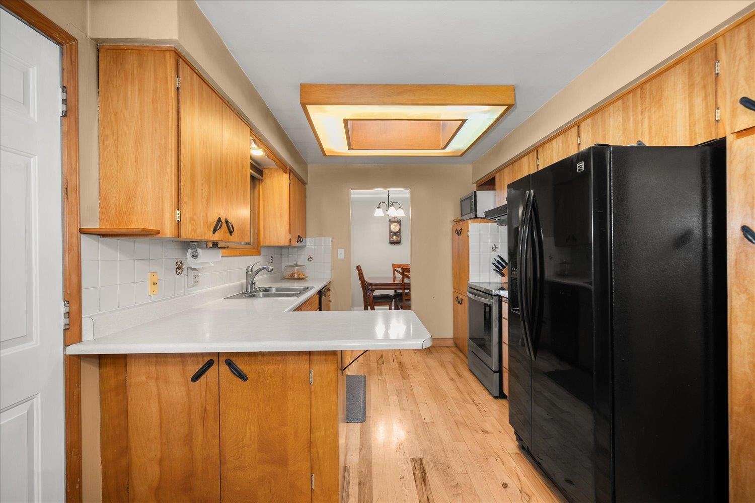 3423 W Elmhurst Ave - Photo 11