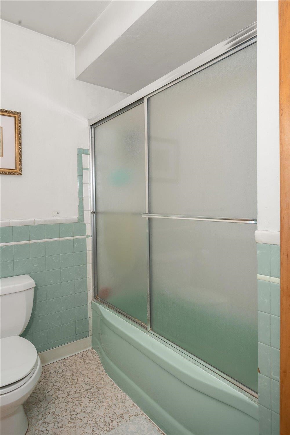 3423 W Elmhurst Ave - Photo 18