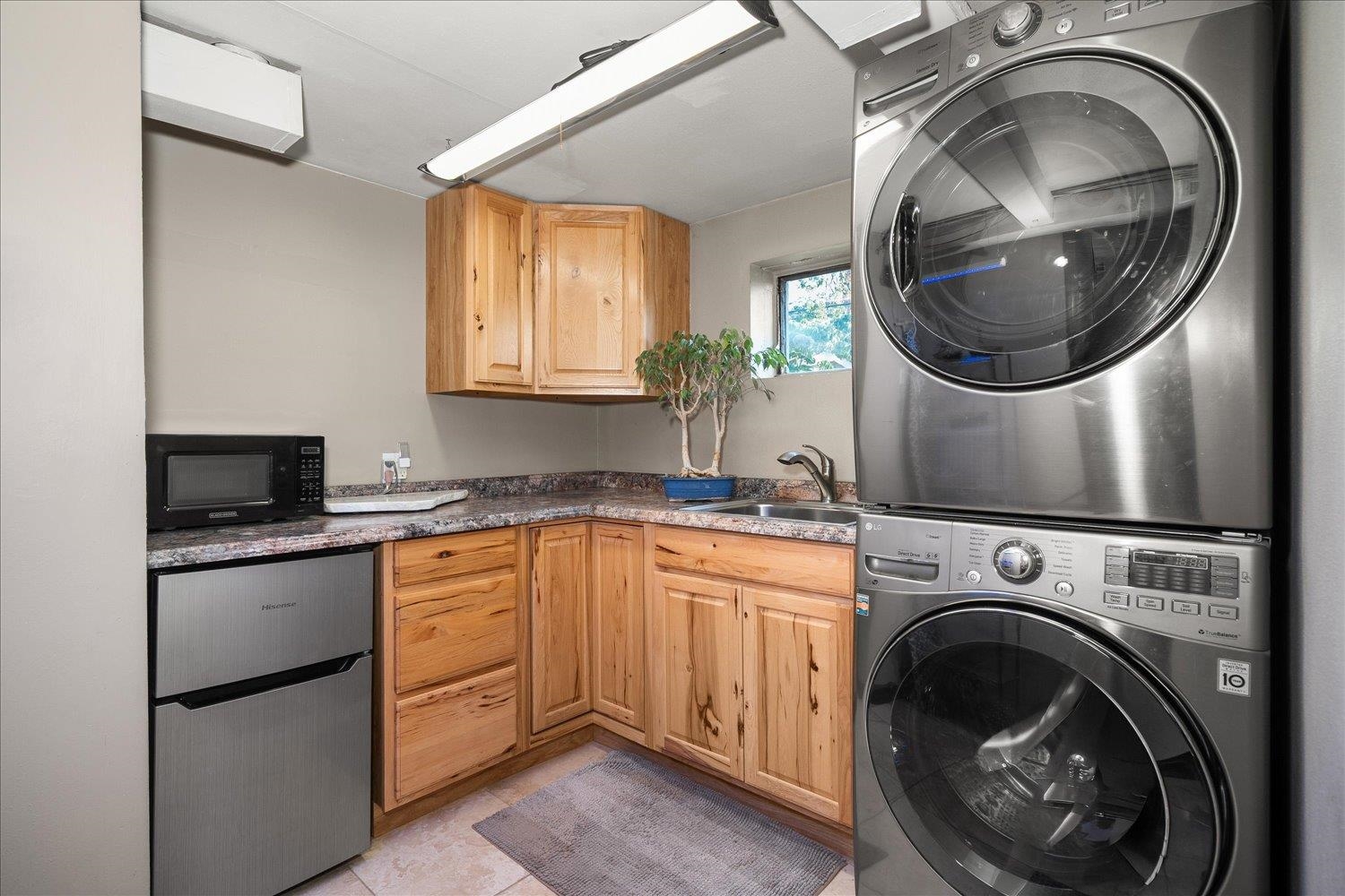 3423 W Elmhurst Ave - Photo 20