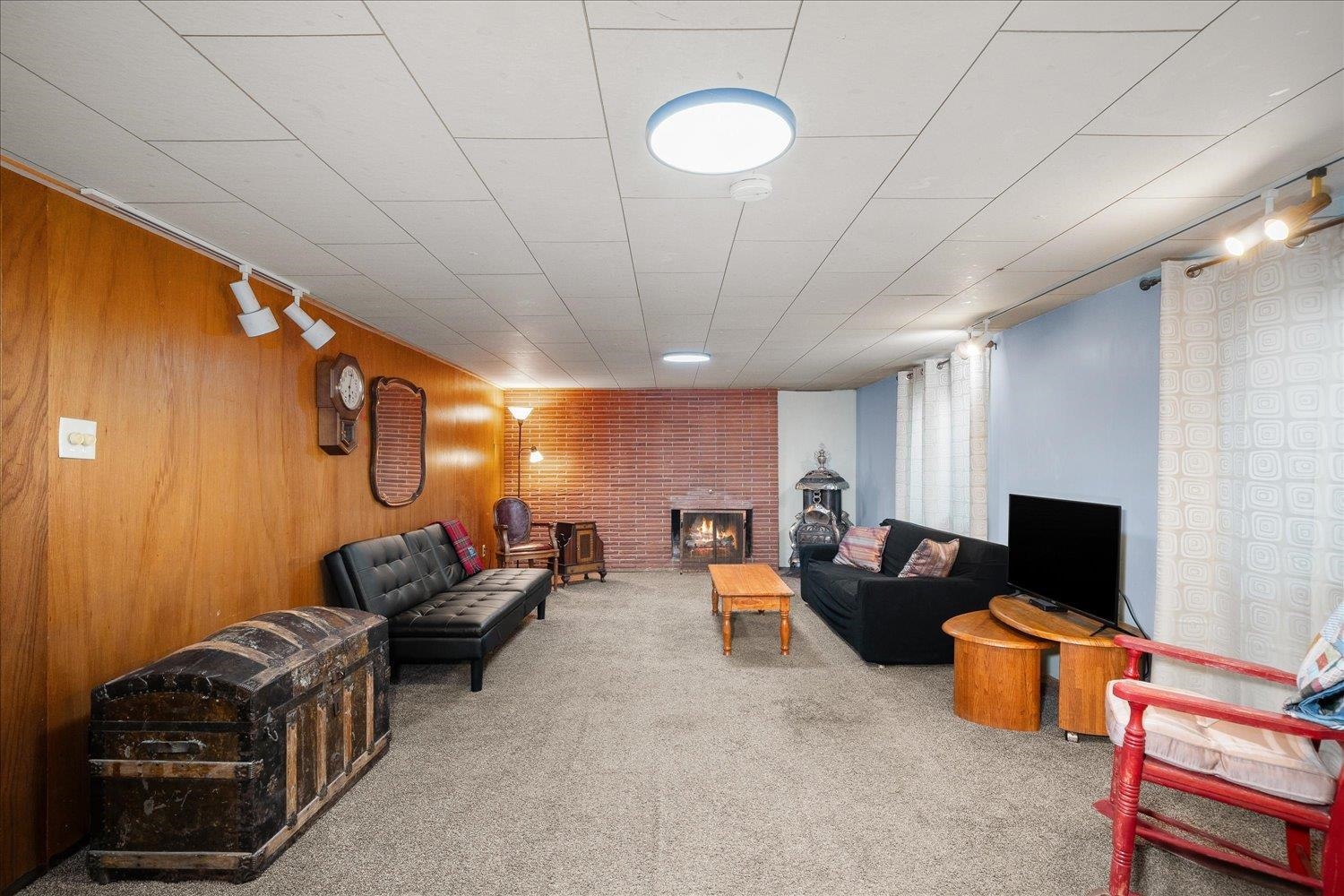 3423 W Elmhurst Ave - Photo 23