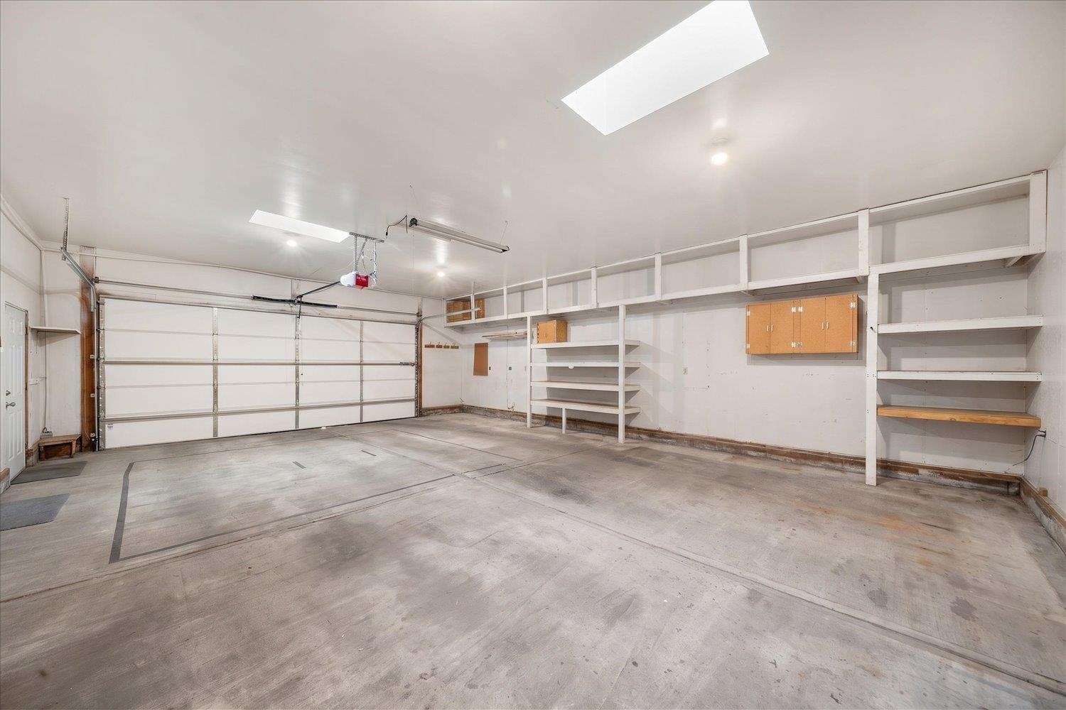 3423 W Elmhurst Ave - Photo 30