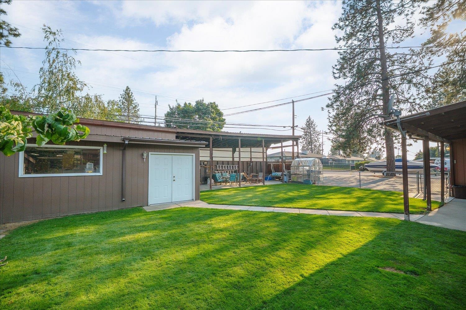 3423 W Elmhurst Ave - Photo 34