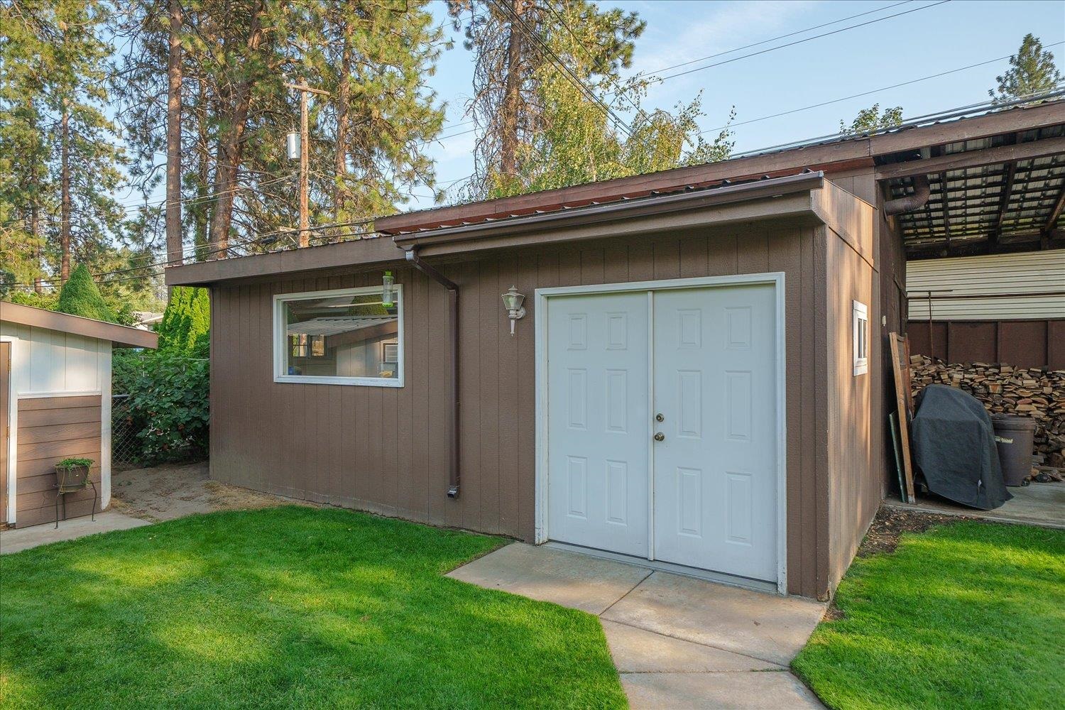 3423 W Elmhurst Ave - Photo 38