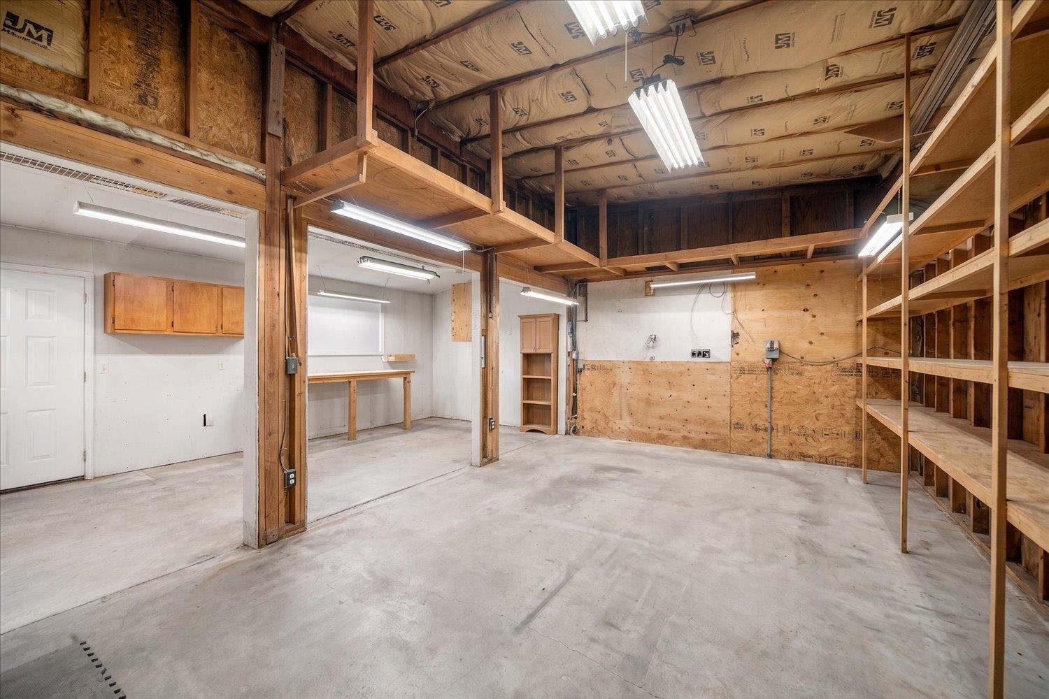 3423 W Elmhurst Ave - Photo 39