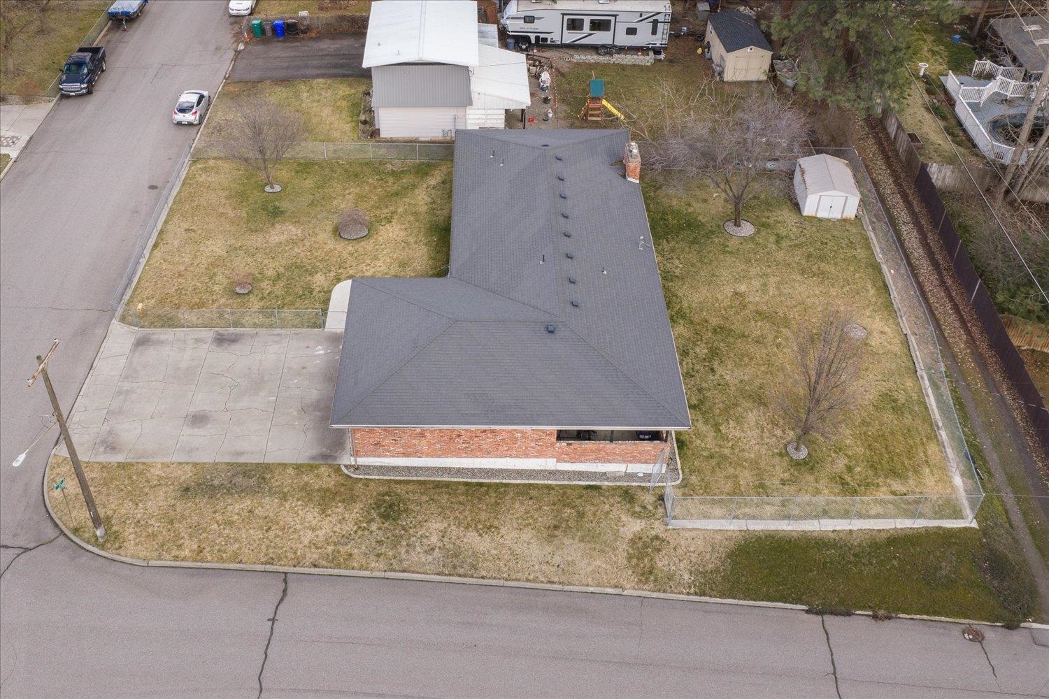 6906 E 10th Ave - Photo 36