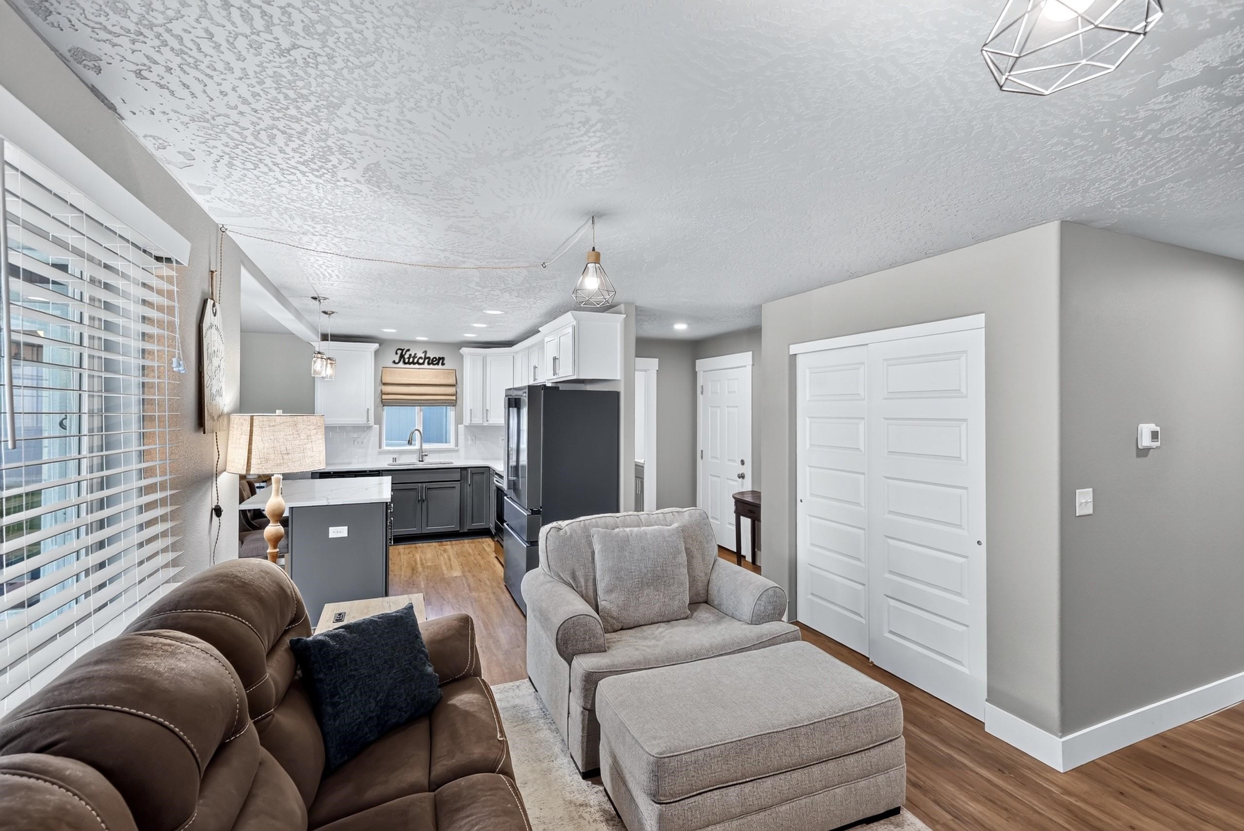 806 E Canterbury Ln - Photo 9