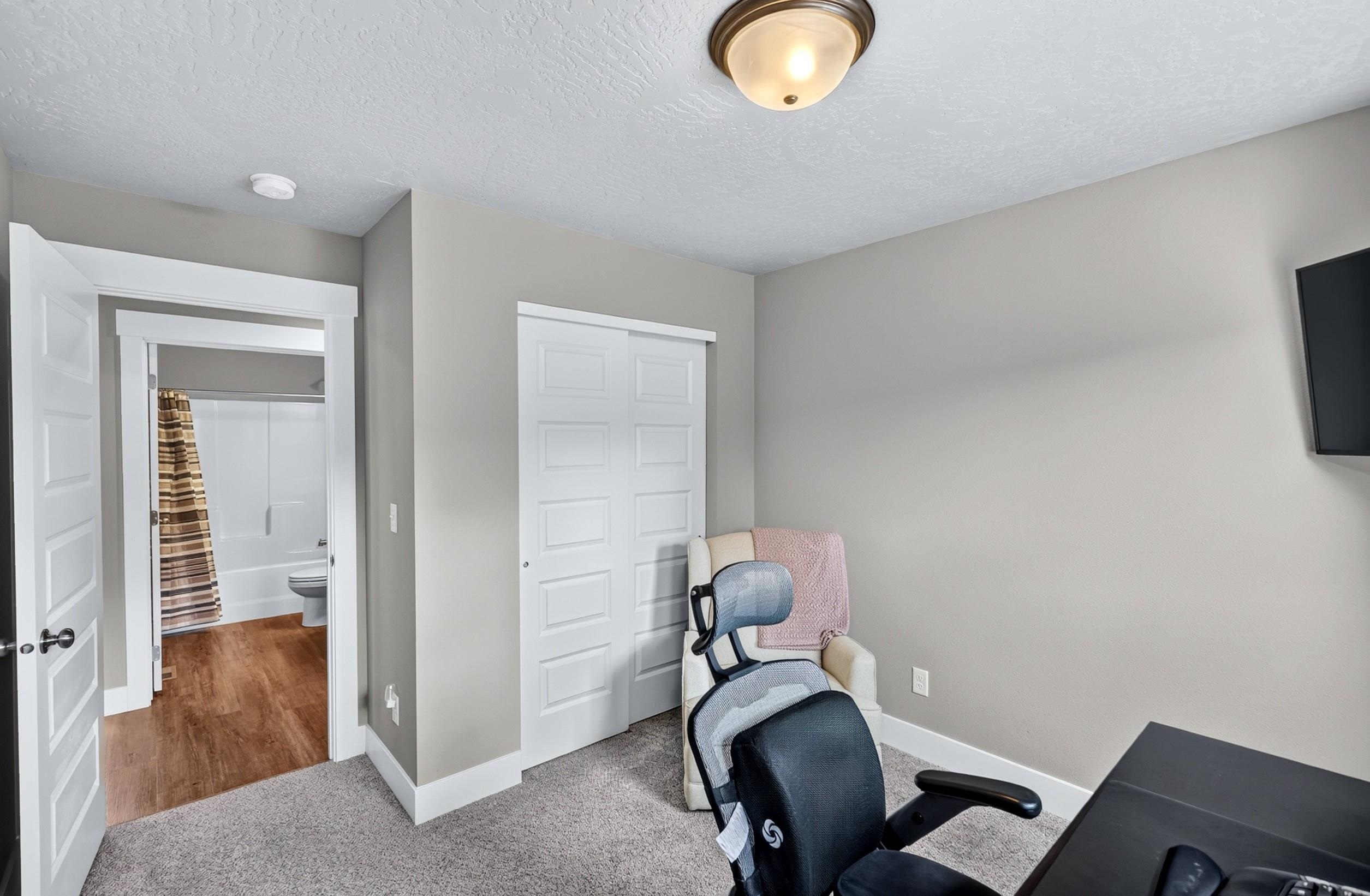 806 E Canterbury Ln - Photo 21