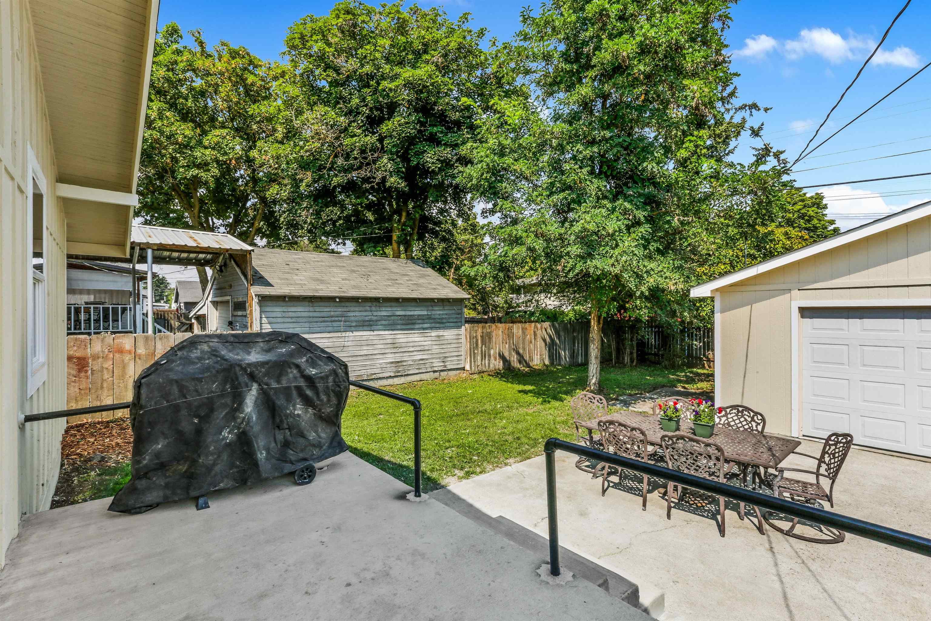 917 E Lacrosse Ave - Photo 22