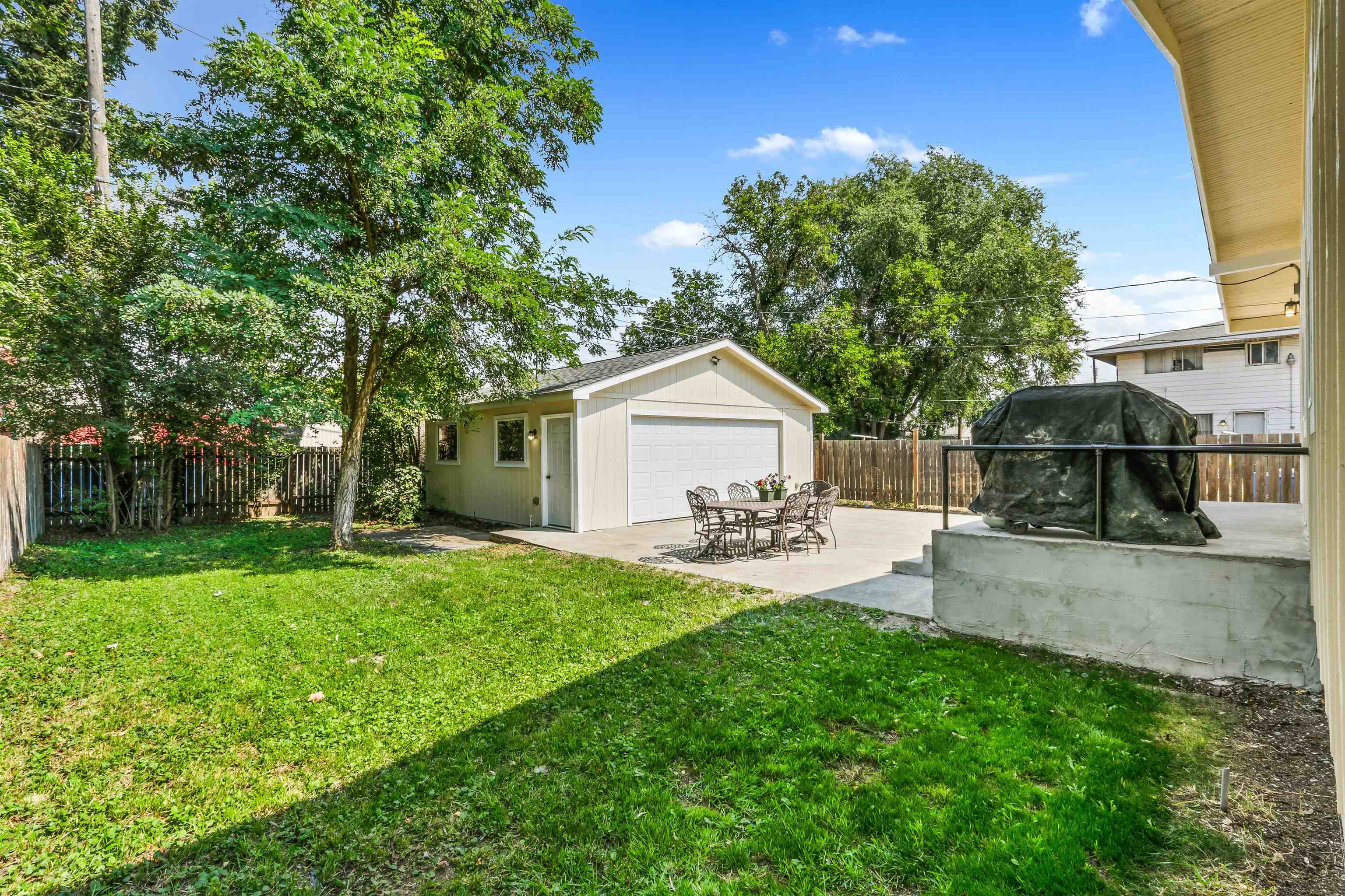 917 E Lacrosse Ave - Photo 23