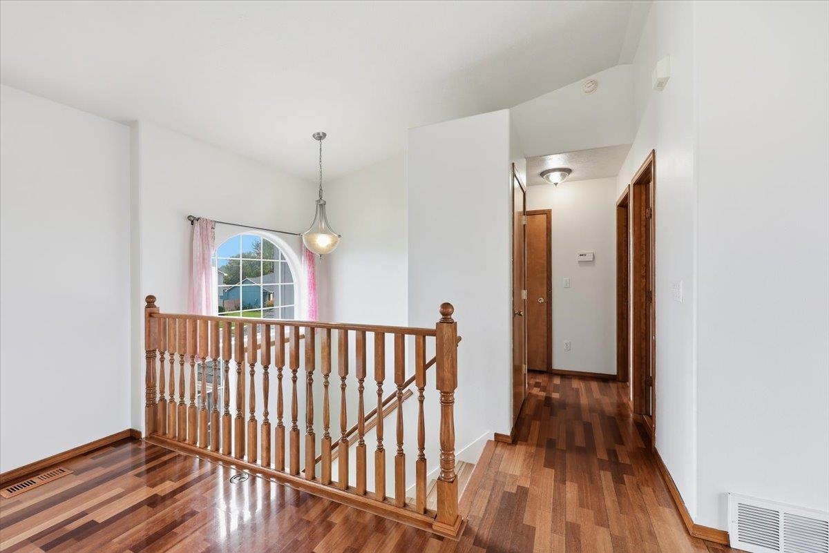 1405 E Sharpsburg Ave - Photo 4