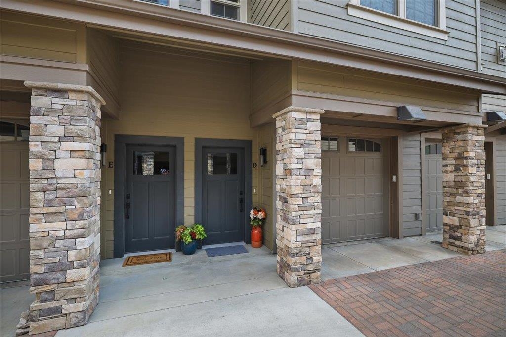 24481 E Pinnacle Ct - Photo 1