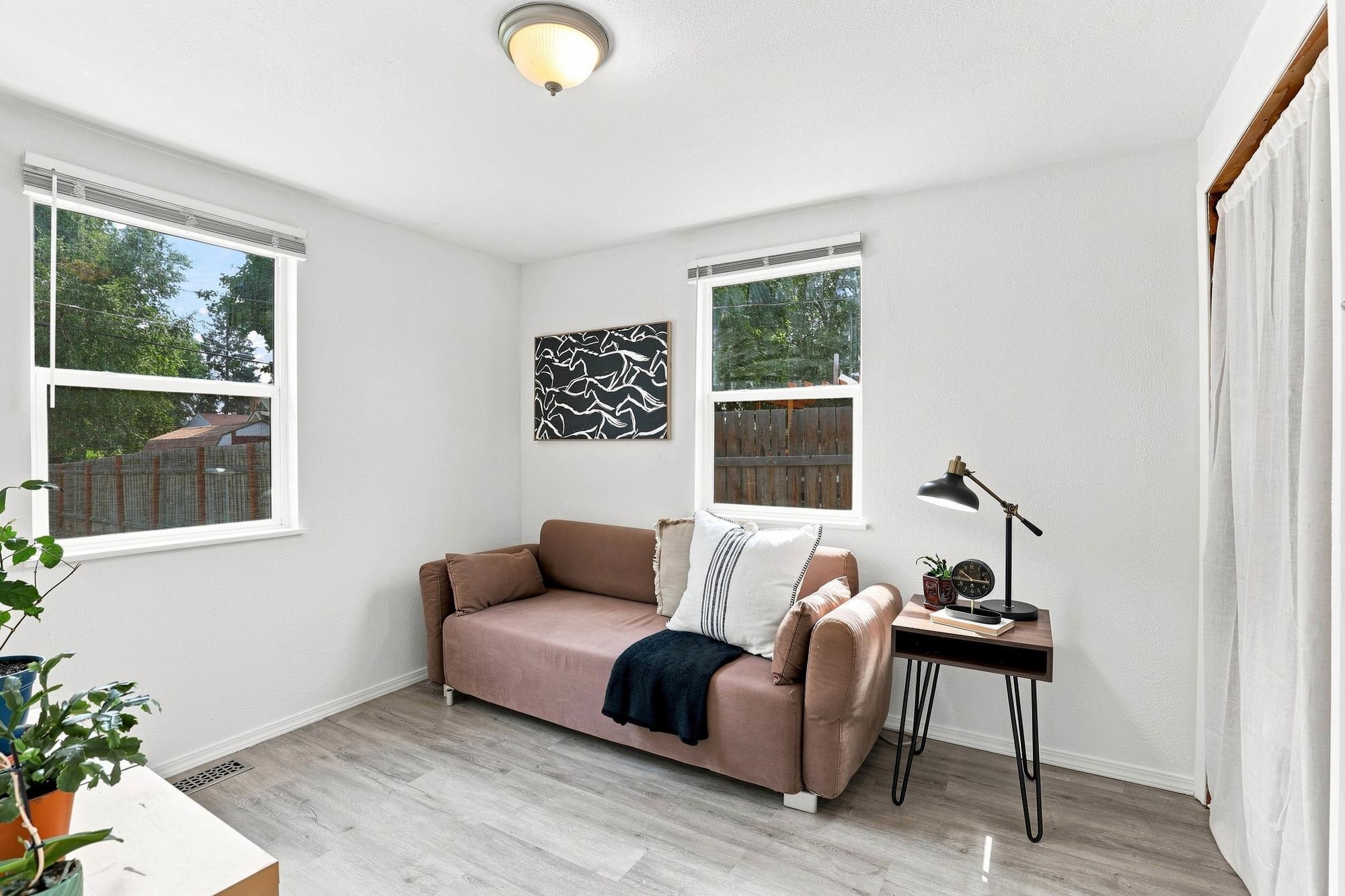 2204 E Bismark Ave - Photo 12