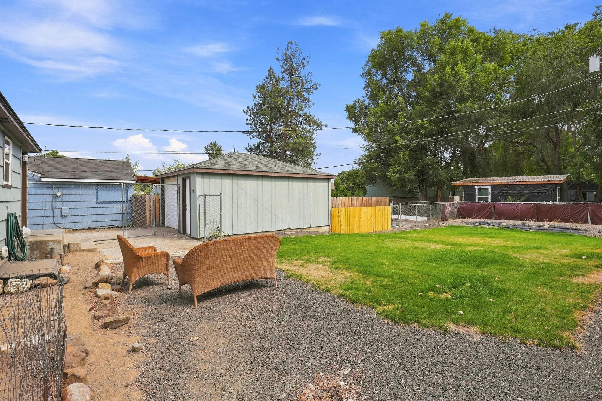 2204 E Bismark Ave - Photo 14