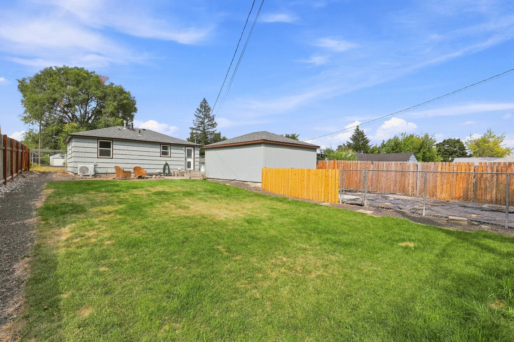 2204 E Bismark Ave - Photo 16