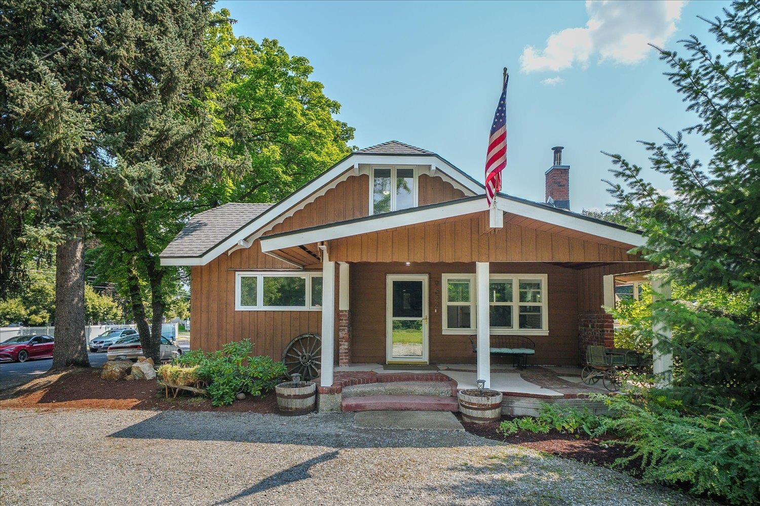 9522 N Wall St - Photo 1