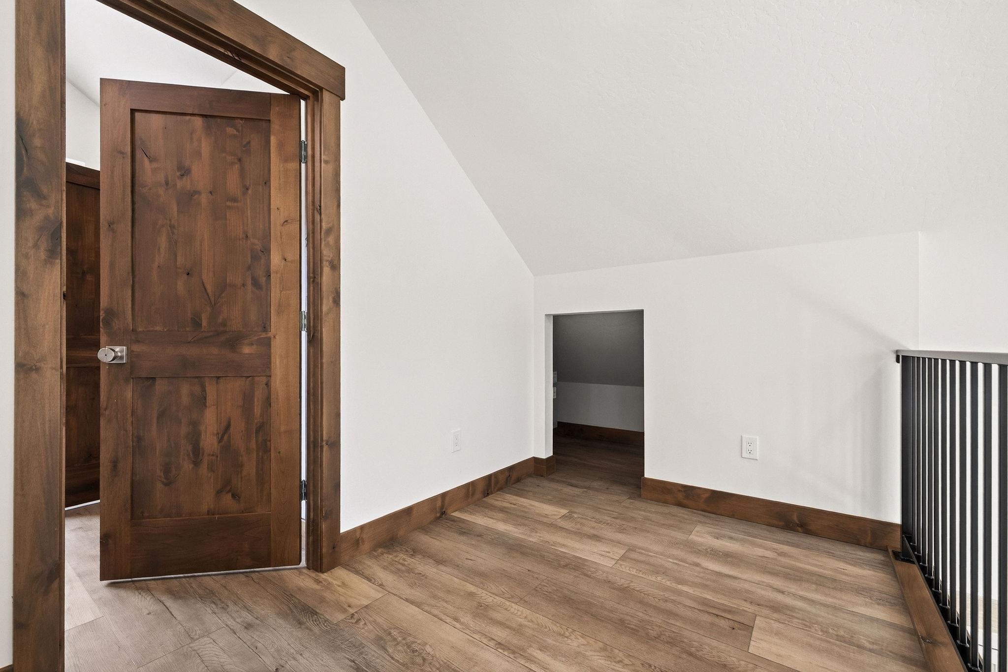 1320 Stanley Dr - Photo 31