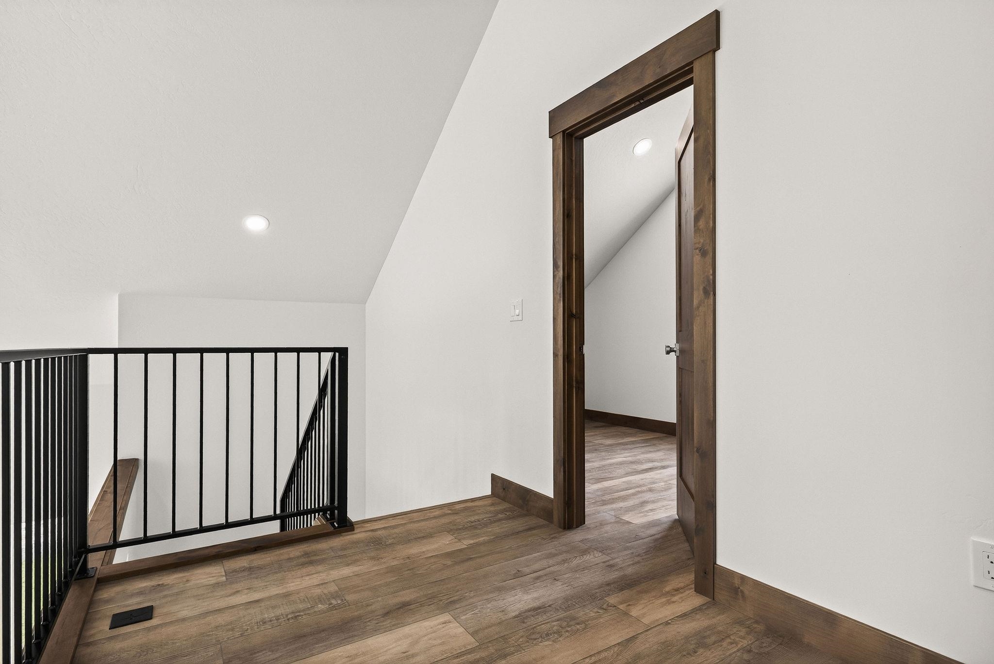 1320 Stanley Dr - Photo 33
