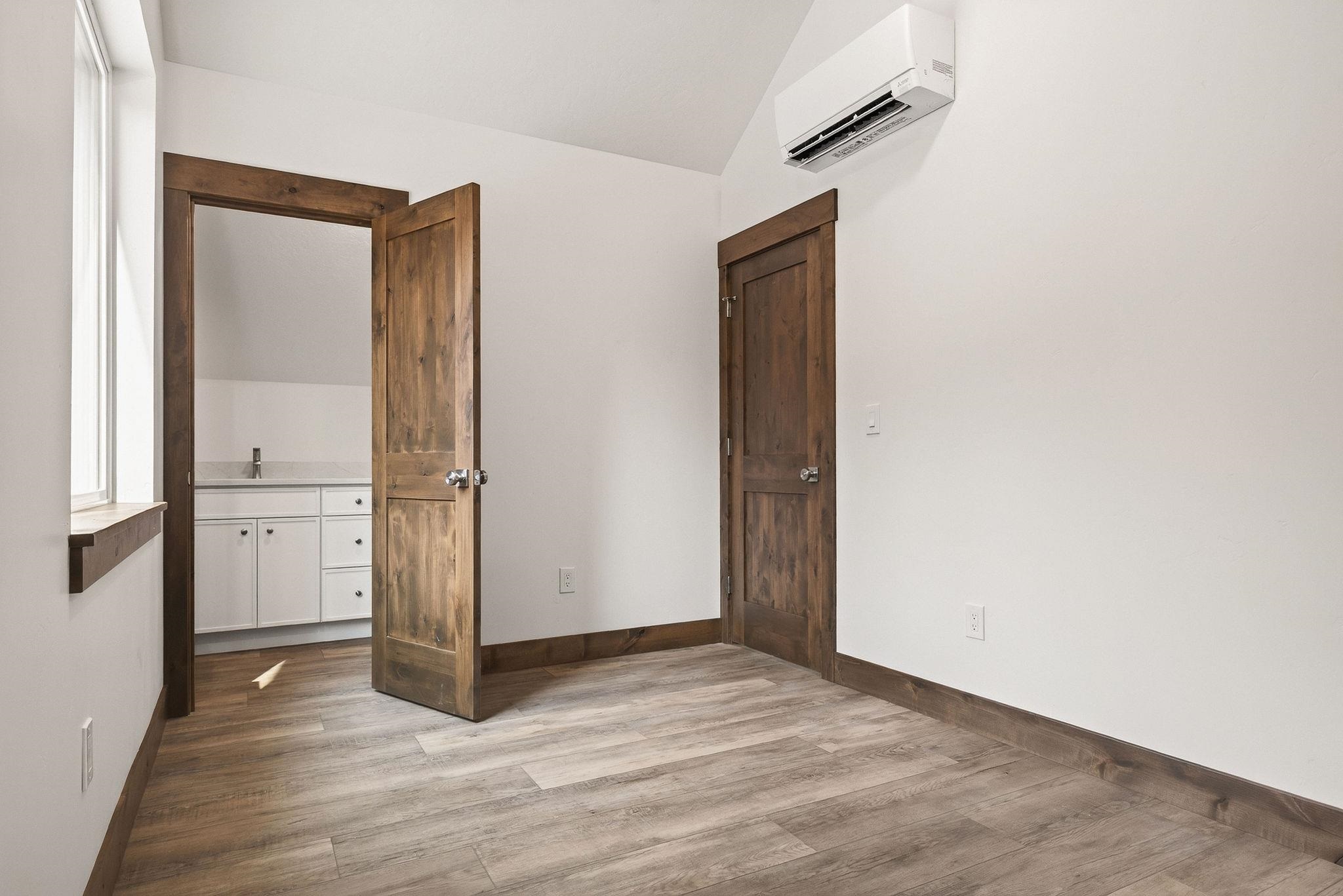 1320 Stanley Dr - Photo 35