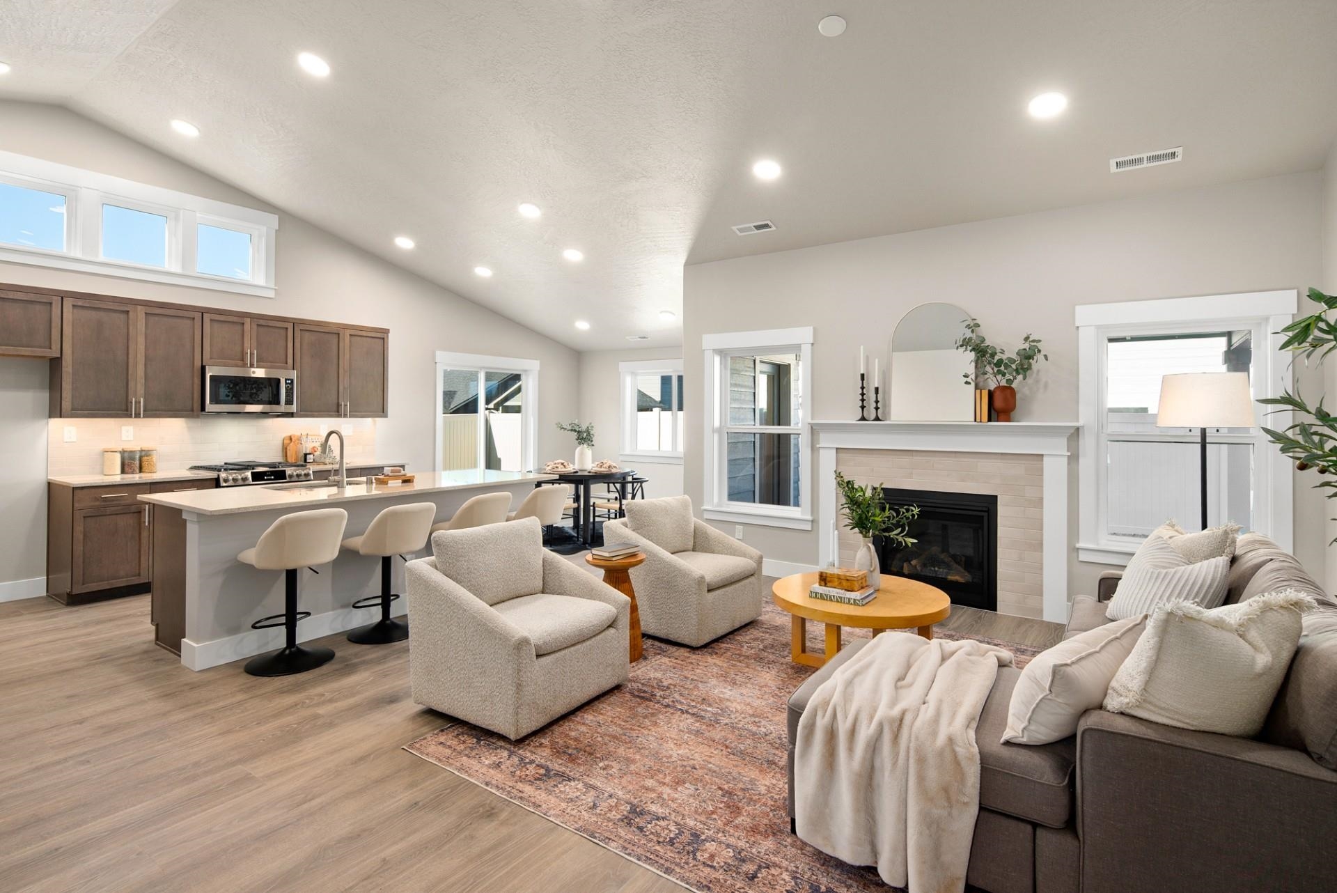 5310 N SunBeam Ln - Photo 2