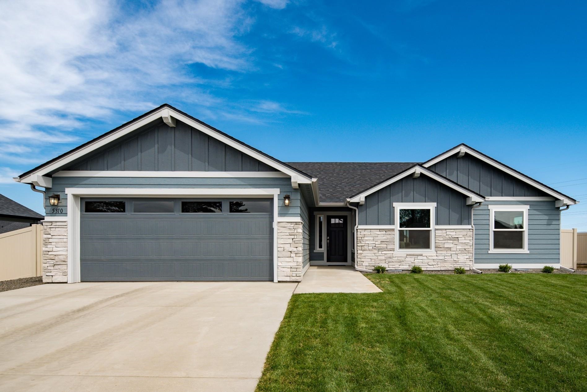 5310 N SunBeam Ln - Photo 1